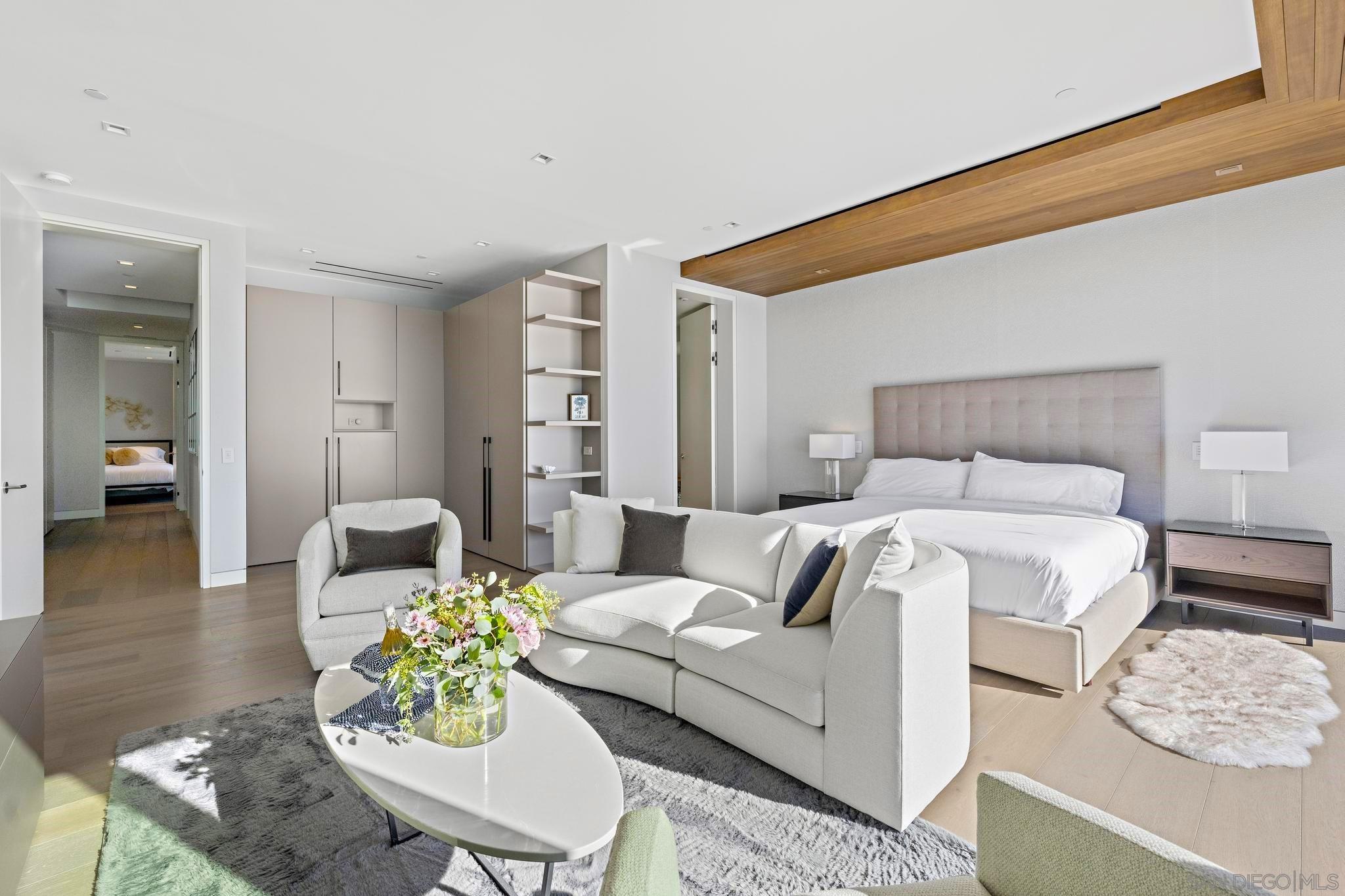 Detail Gallery Image 22 of 50 For 6515  Neptune Pl, La Jolla,  CA 92037 - 4 Beds | 5/1 Baths