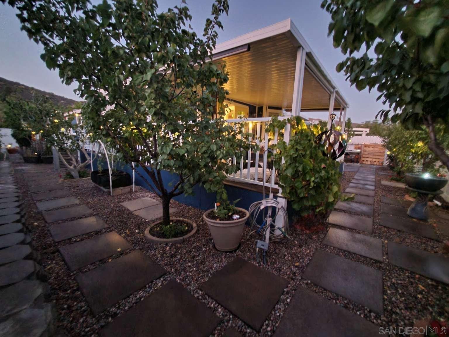 Front Image Thumbnail for SD250020416