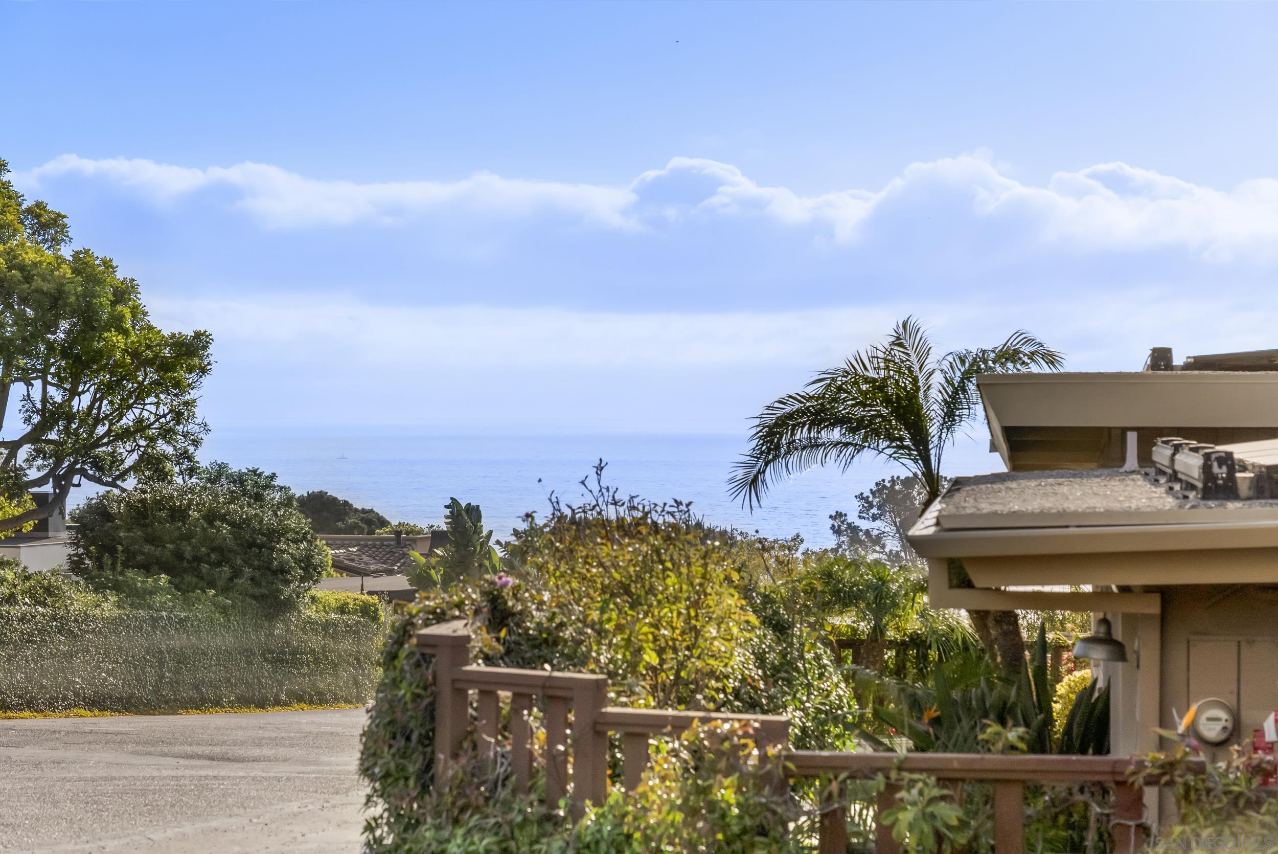 Detail Gallery Image 1 of 1 For 520  10th St., Del Mar,  CA 92014 - 2 Beds | 2 Baths