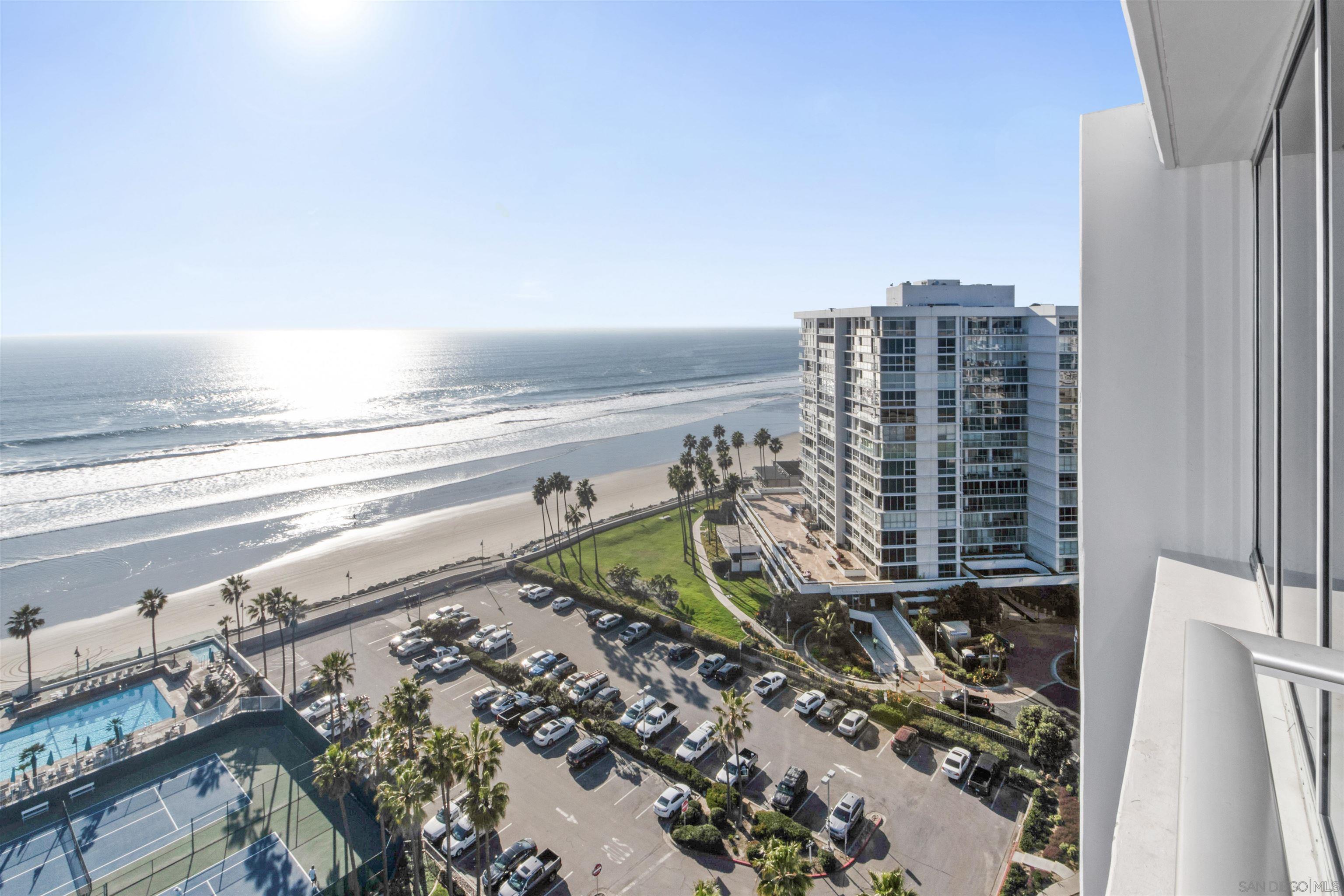 Detail Gallery Image 11 of 23 For 1810  Avenida Del Mundo  1608, Coronado,  CA 92118 - 3 Beds | 2 Baths