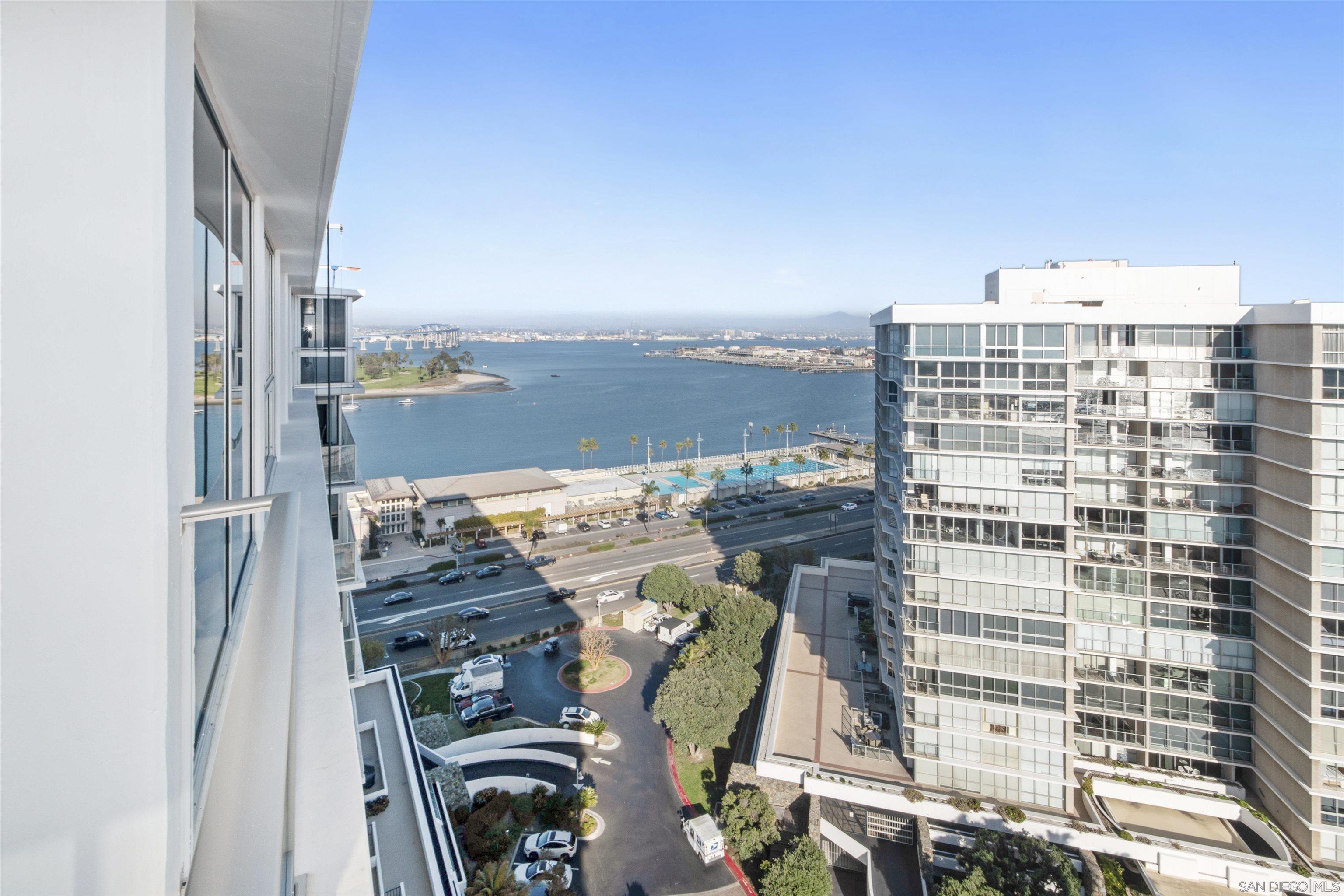 Detail Gallery Image 12 of 23 For 1810  Avenida Del Mundo  1608, Coronado,  CA 92118 - 3 Beds | 2 Baths