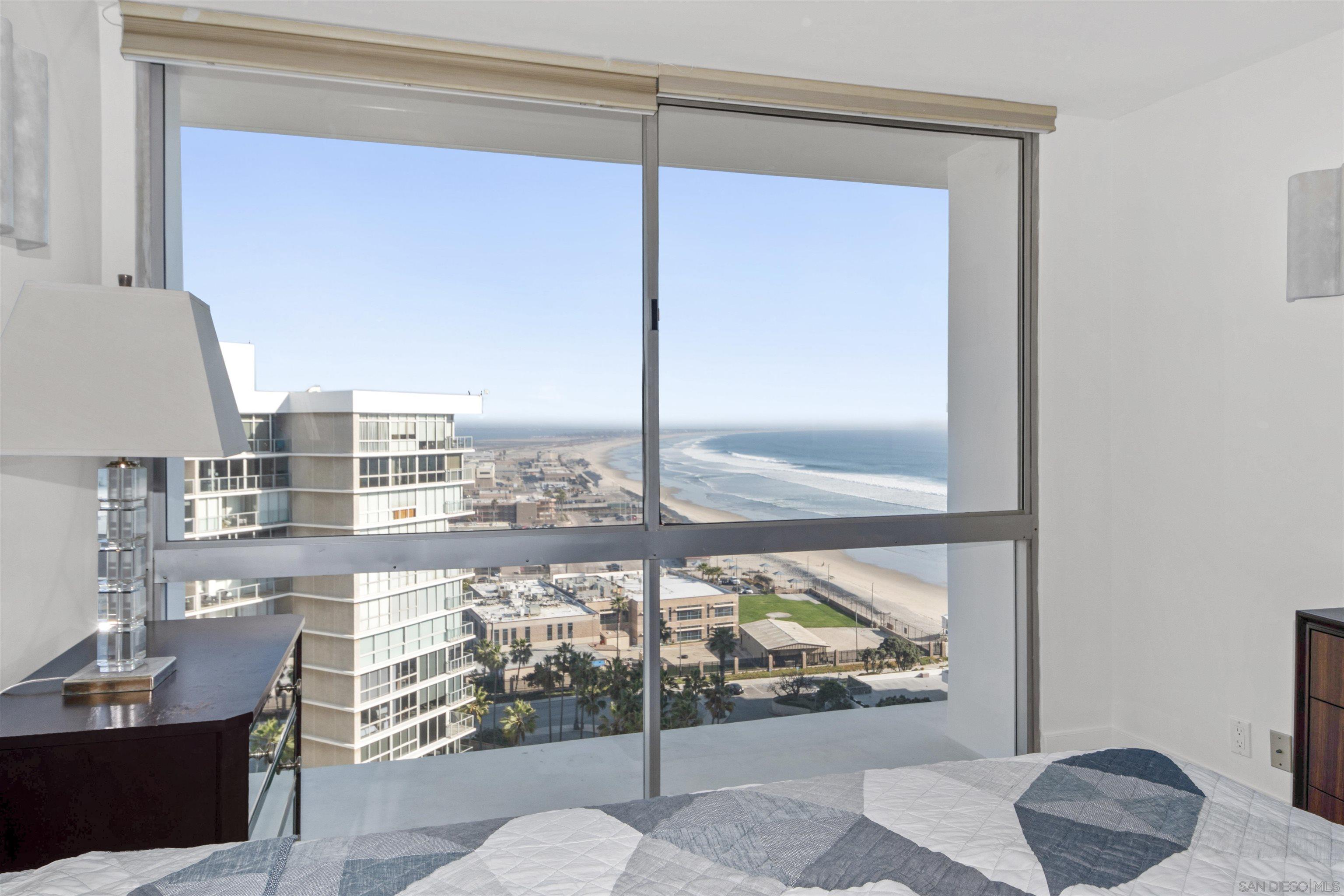 Detail Gallery Image 8 of 23 For 1810  Avenida Del Mundo  1608, Coronado,  CA 92118 - 3 Beds | 2 Baths