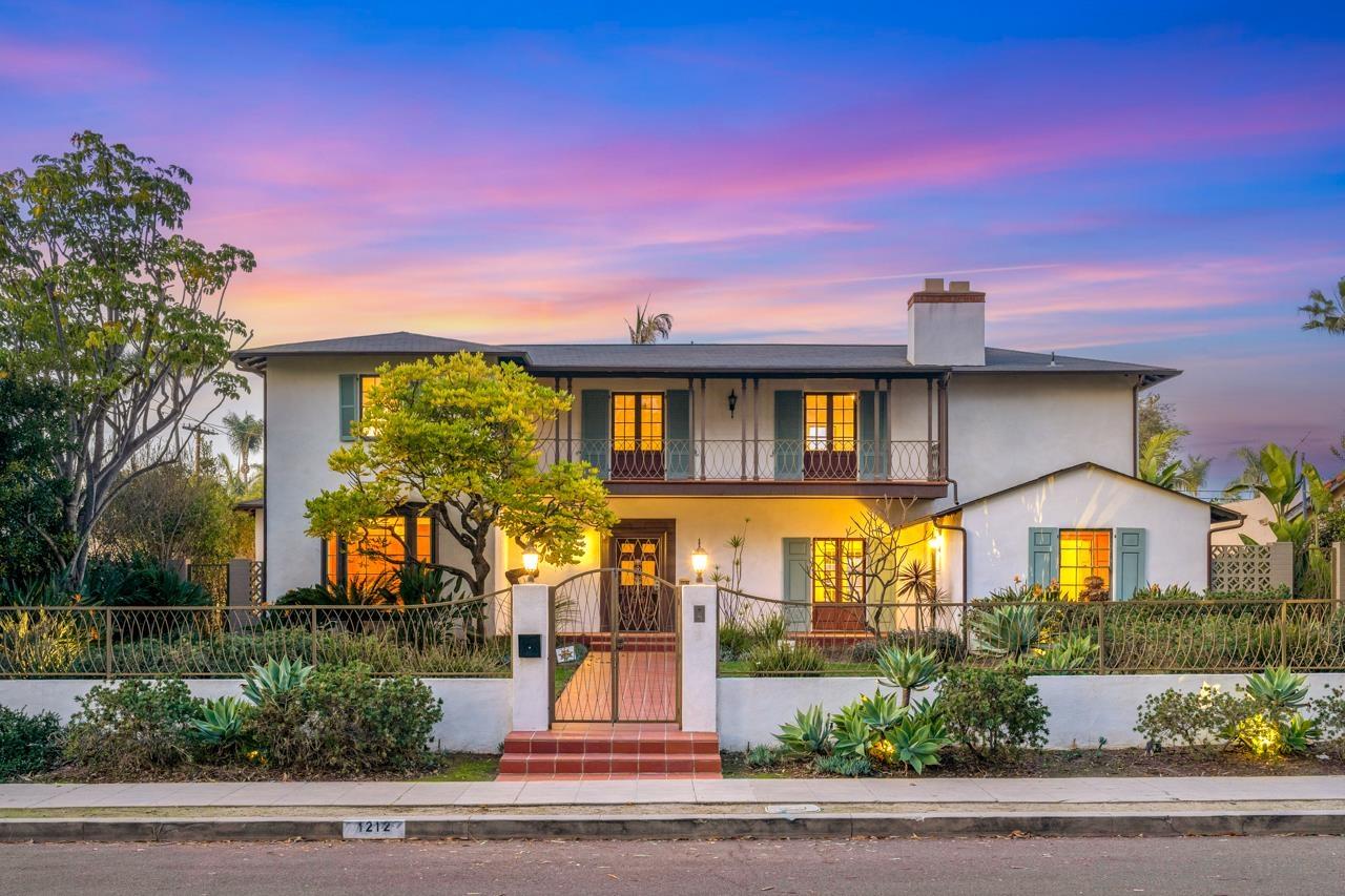 Detail Gallery Image 1 of 1 For 1212  Upas St, San Diego,  CA 92103 - 5 Beds | 4/1 Baths