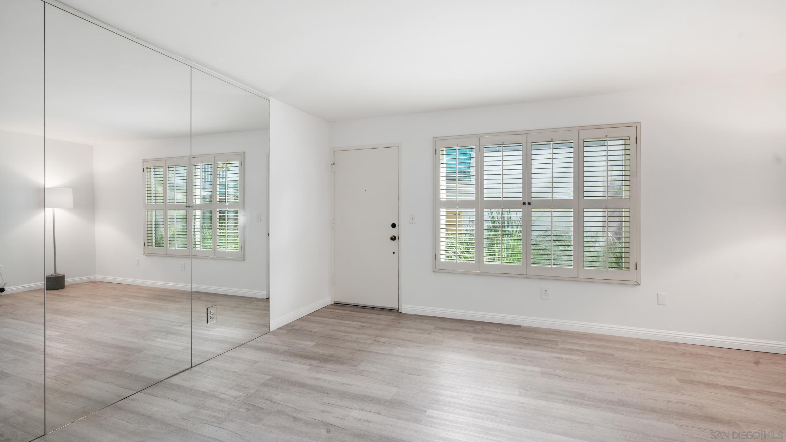 Detail Gallery Image 1 of 1 For 1265  Essex St  #9,  San Diego,  CA 92103 - 2 Beds | 1/2 Baths