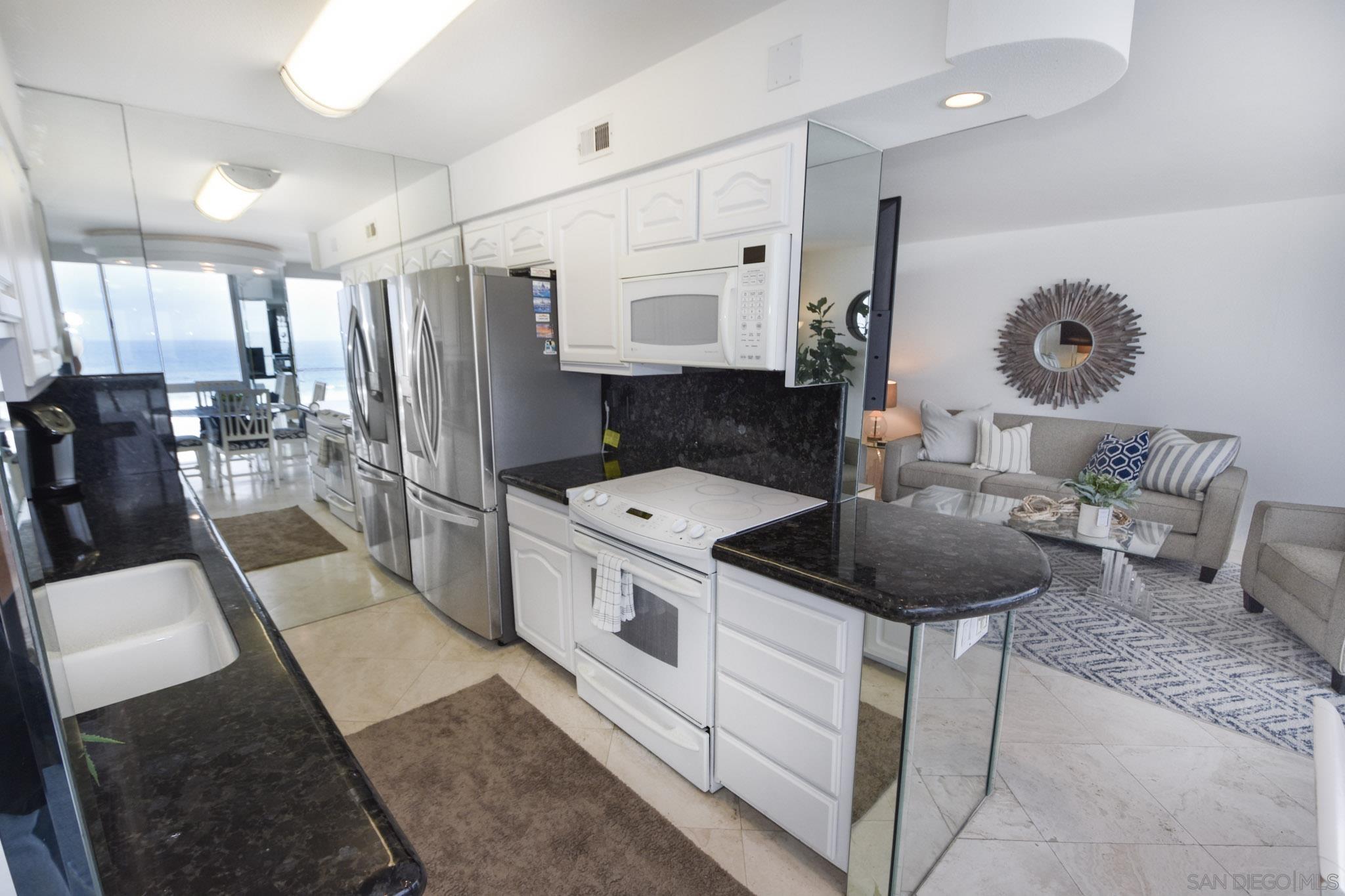 Detail Gallery Image 10 of 26 For 1830  Avenida Del Mundo  508, Coronado,  CA 92118 - 1 Beds | 1 Baths