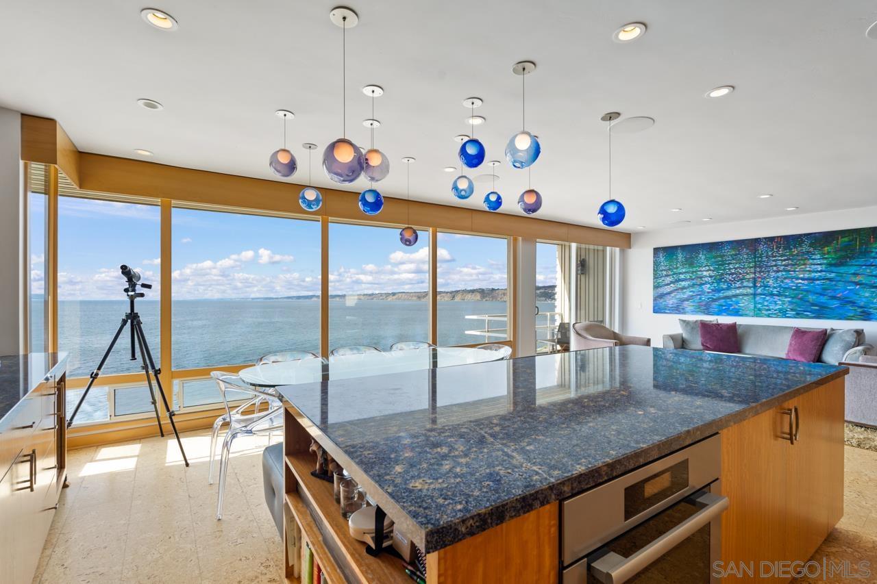 Detail Gallery Image 7 of 18 For 1219  Coast Blvd  6, La Jolla,  CA 92037 - 2 Beds | 2 Baths