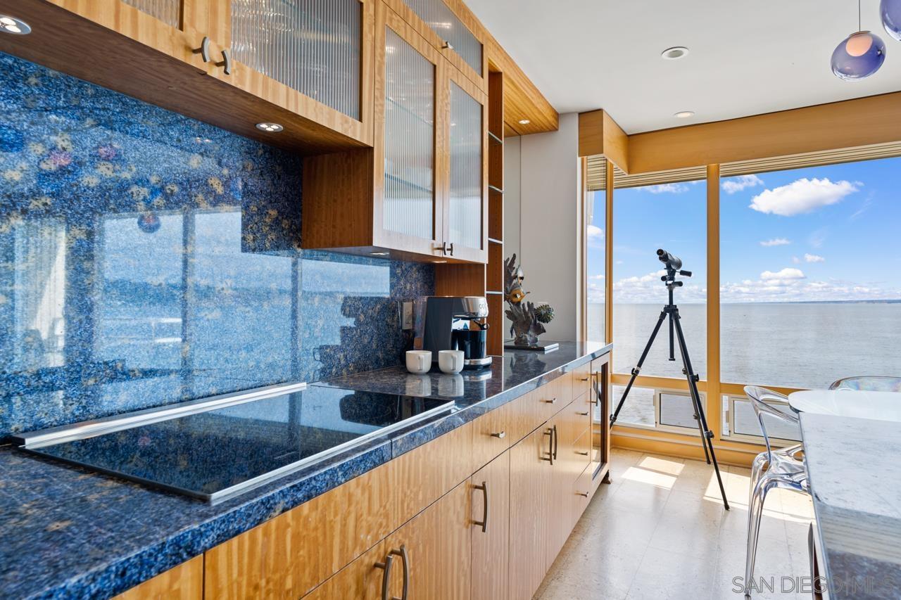 Detail Gallery Image 8 of 18 For 1219  Coast Blvd  6, La Jolla,  CA 92037 - 2 Beds | 2 Baths