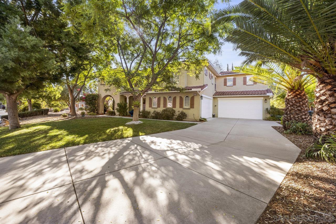 Detail Gallery Image 1 of 1 For 2087  Amparo Ct., Escondido,  CA 92025 - 6 Beds | 4/1 Baths