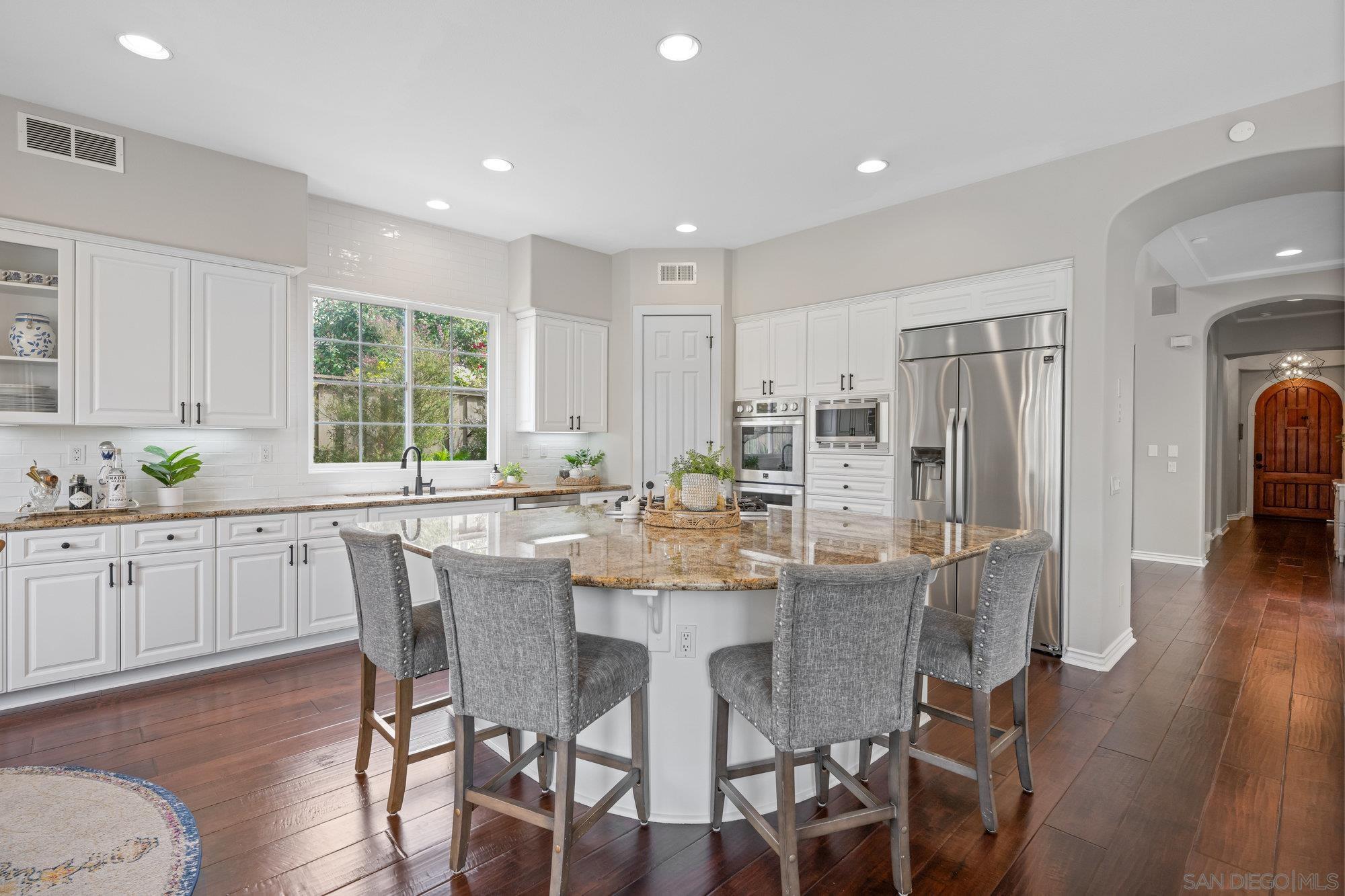 Detail Gallery Image 1 of 1 For 2946  Paseo Cazador, Carlsbad,  CA 92009 - 5 Beds | 4/1 Baths