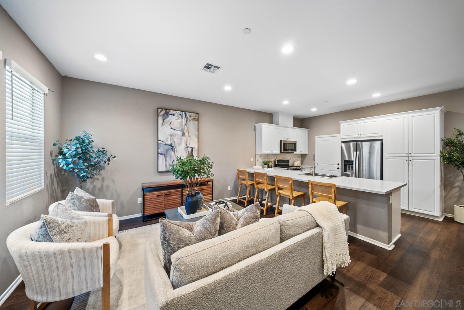 Detail Gallery Image 1 of 1 For 1927  Corte Agata  #162,  Chula Vista,  CA 91913 - 3 Beds | 2/1 Baths