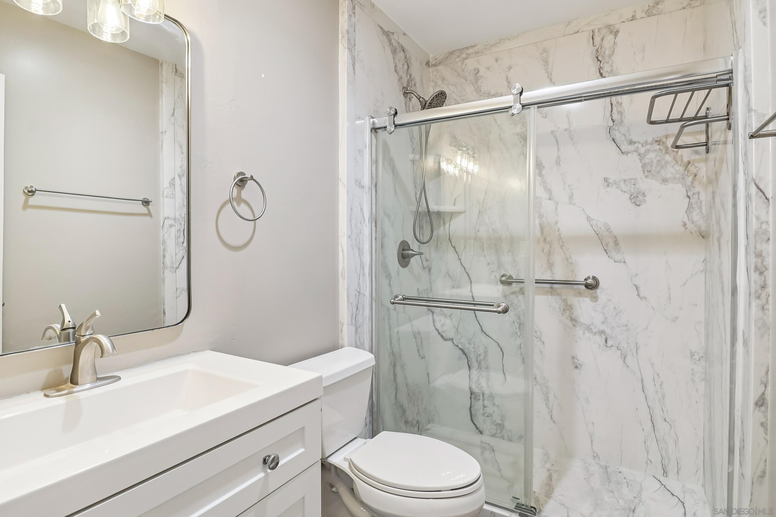 Detail Gallery Image 8 of 25 For 5750  Amaya Dr  #10,  La Mesa,  CA 91942 - 2 Beds | 2 Baths