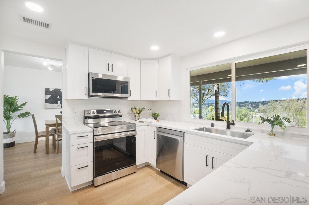 Detail Gallery Image 1 of 1 For 2640  Eltinge Dr, Alpine,  CA 91901 - 3 Beds | 2 Baths