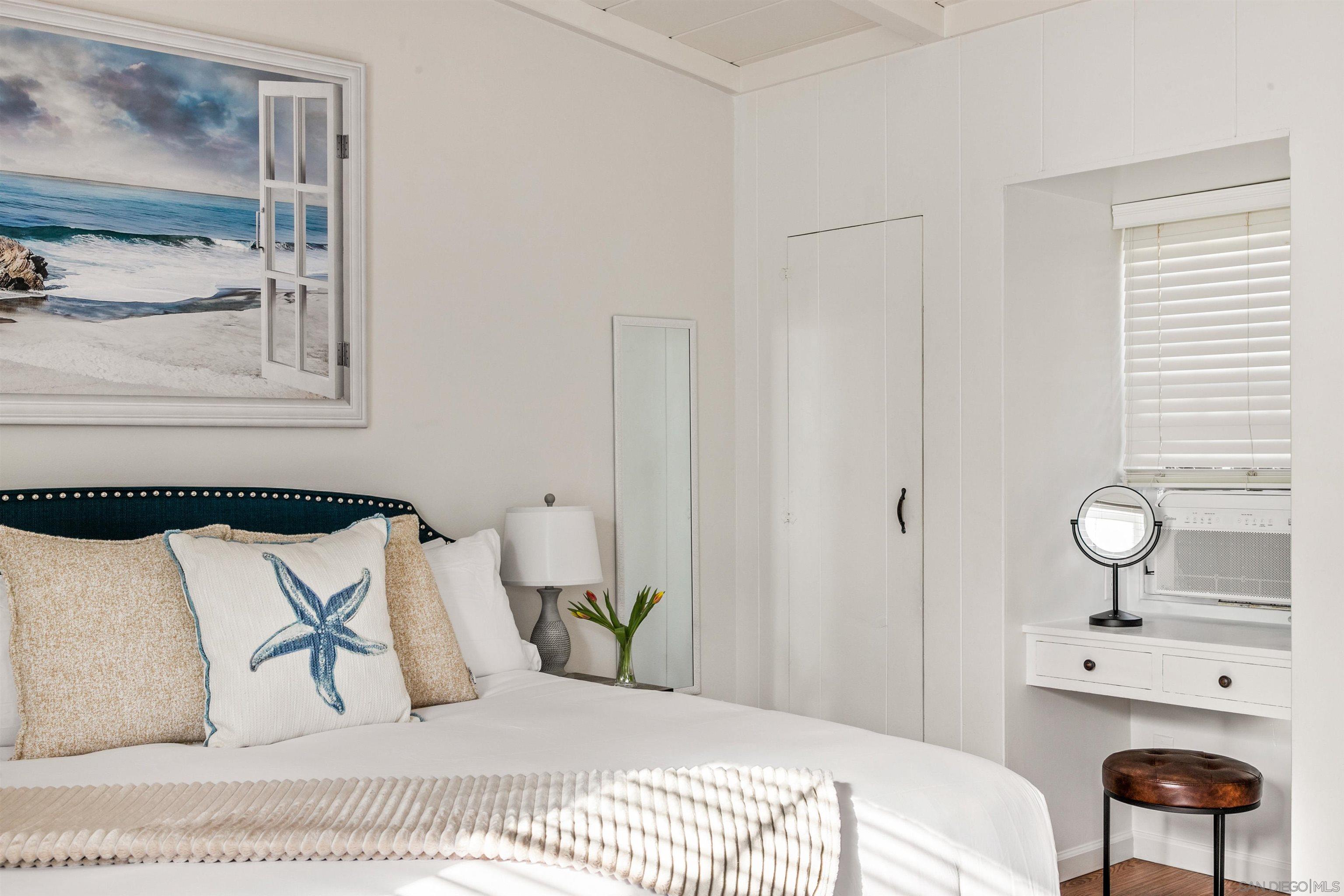 Detail Gallery Image 5 of 22 For 319  Nautilus Street, La Jolla,  CA 92037 - 1 Beds | 1 Baths