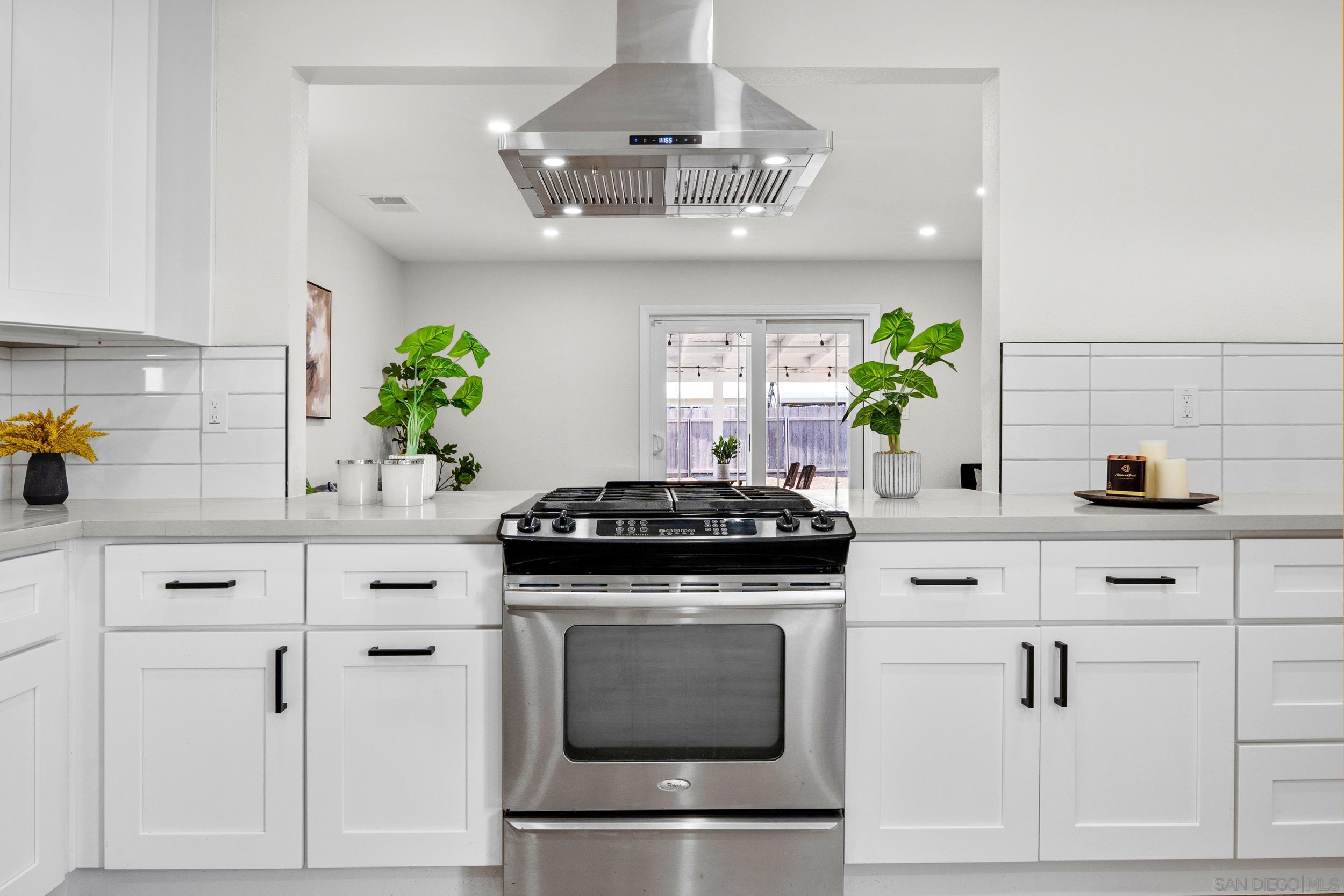 Detail Gallery Image 1 of 1 For 427  Bluegrass St, San Diego,  CA 92114 - 3 Beds | 1/1 Baths