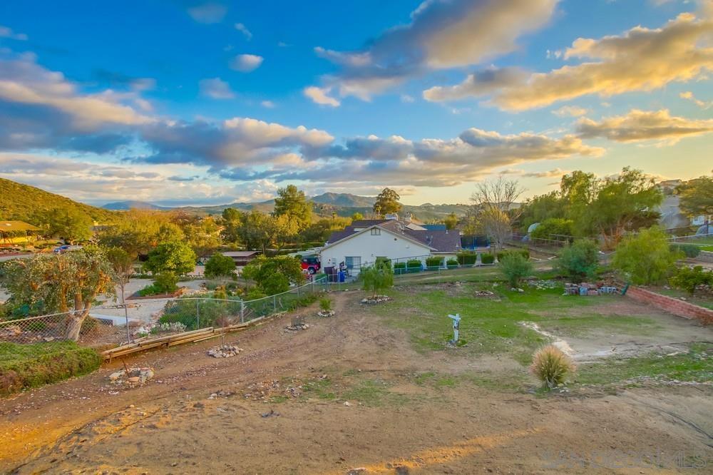 Detail Gallery Image 1 of 1 For 24437  Ysidro Drive, Ramona,  CA 92065 - 3 Beds | 2 Baths