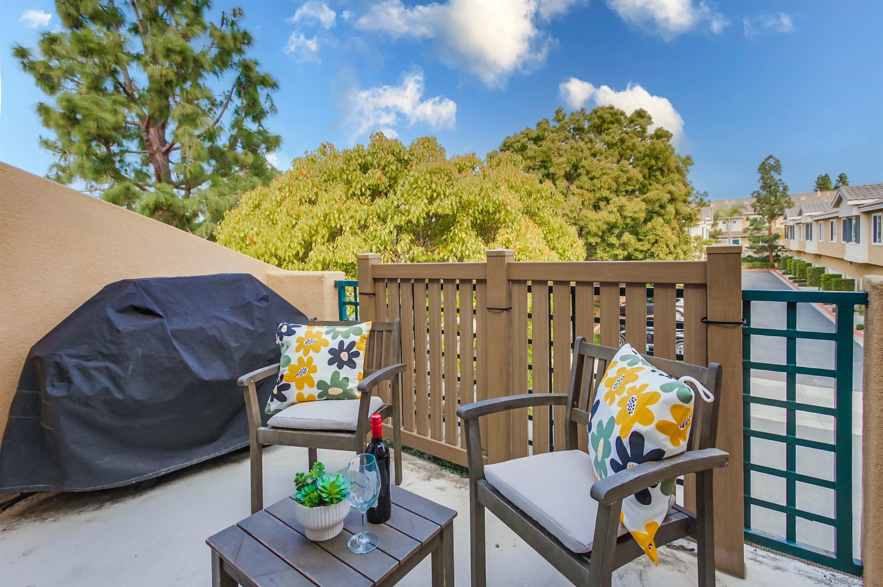 Detail Gallery Image 1 of 1 For 12810  via Nieve  #65,  San Diego,  CA 92130 - 2 Beds | 1 Baths