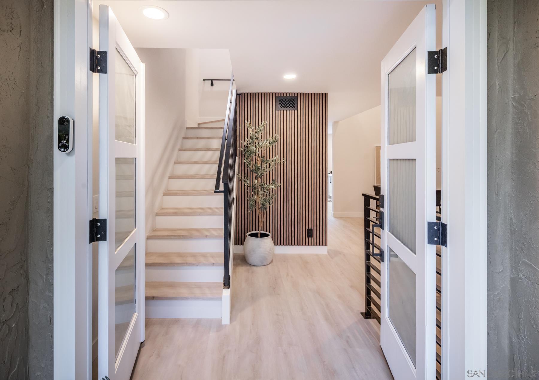 Detail Gallery Image 1 of 1 For 1999  Azure, Encinitas,  CA 92024 - 3 Beds | 2/1 Baths