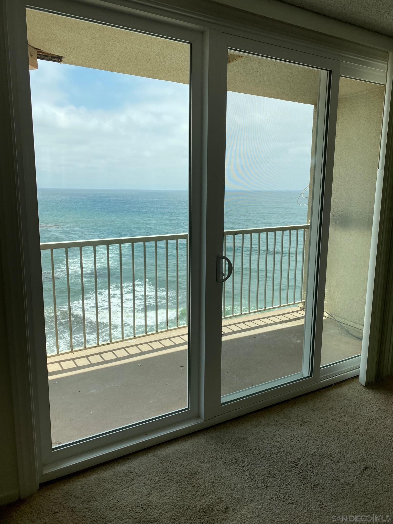Detail Gallery Image 1 of 1 For 4909  Orchard Ave  #301,  San Diego,  CA 92107 - 2 Beds | 2 Baths