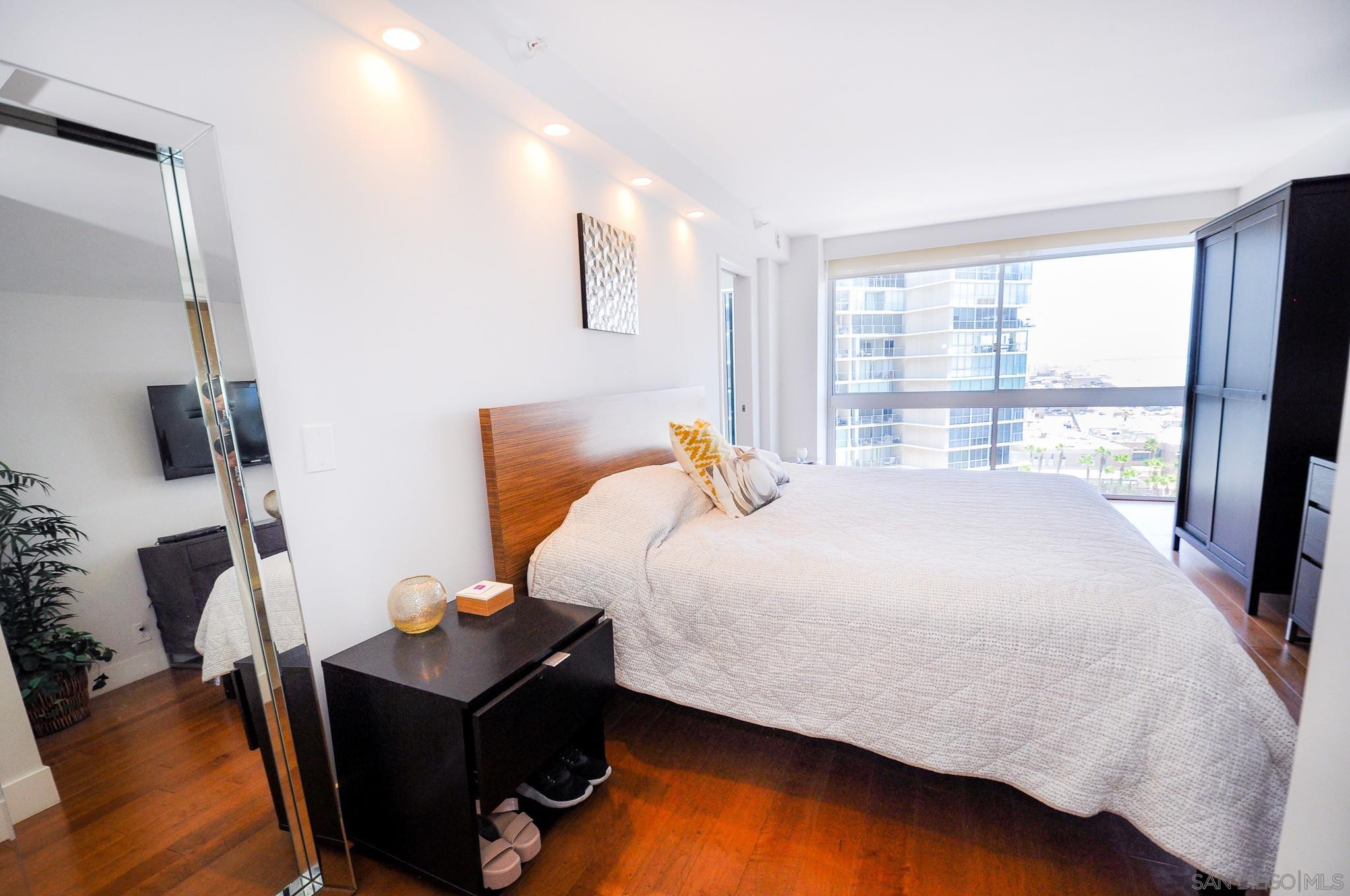 Detail Gallery Image 11 of 17 For 1810  Avenida Del Mundo  1009, Coronado,  CA 92118 - 2 Beds | 2 Baths