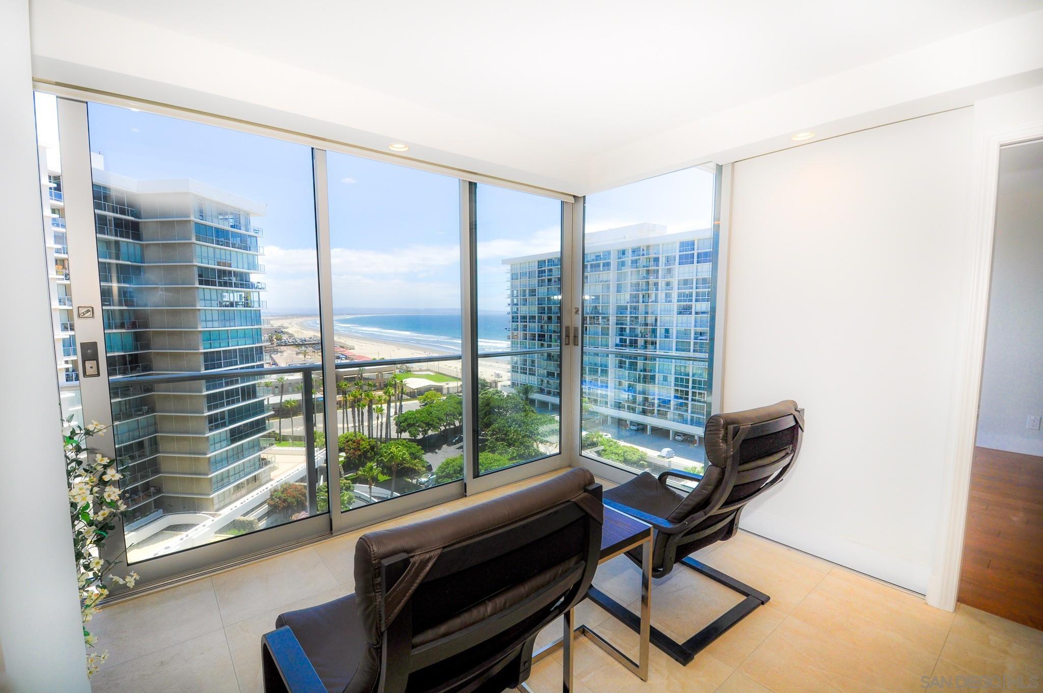 Detail Gallery Image 3 of 17 For 1810  Avenida Del Mundo  1009, Coronado,  CA 92118 - 2 Beds | 2 Baths