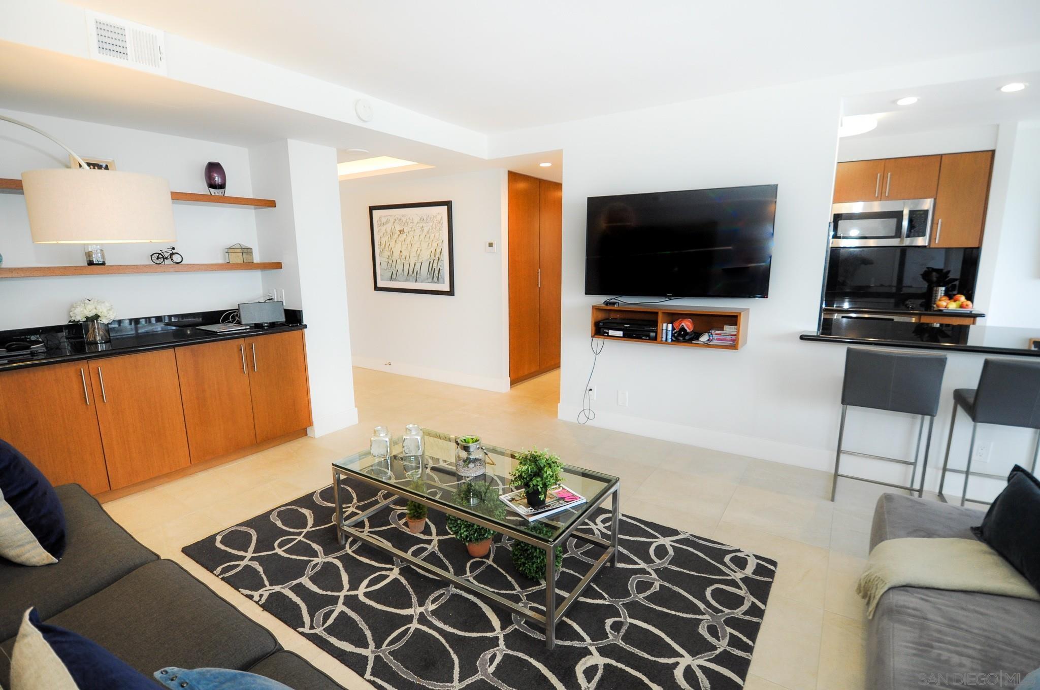 Detail Gallery Image 6 of 17 For 1810  Avenida Del Mundo  1009, Coronado,  CA 92118 - 2 Beds | 2 Baths