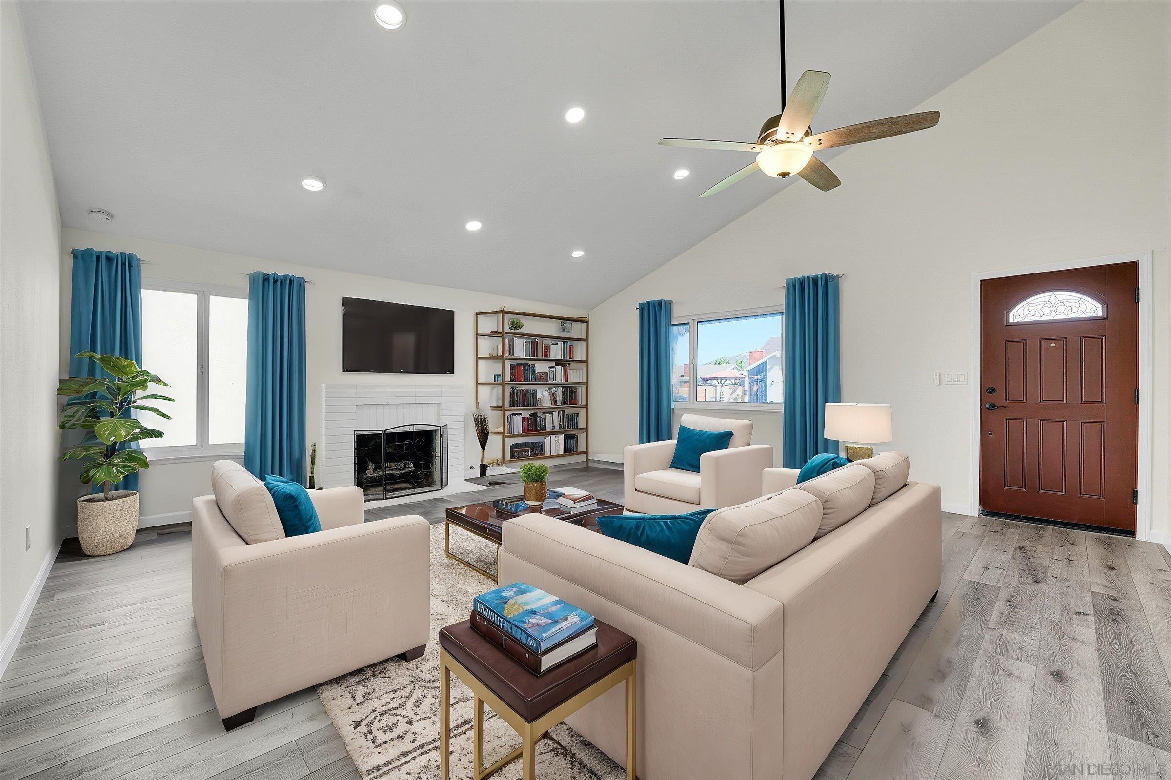 Detail Gallery Image 1 of 1 For 11076  Pegasus Ave, San Diego,  CA 92126 - 3 Beds | 2 Baths