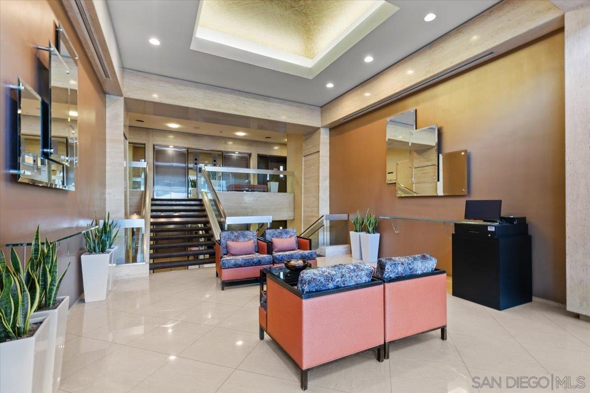 Detail Gallery Image 2 of 65 For 1830  Avenida Del Mundo  1210, Coronado,  CA 92118 - 2 Beds | 2 Baths