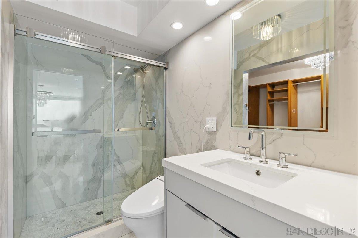 Detail Gallery Image 41 of 65 For 1830  Avenida Del Mundo  1210, Coronado,  CA 92118 - 2 Beds | 2 Baths