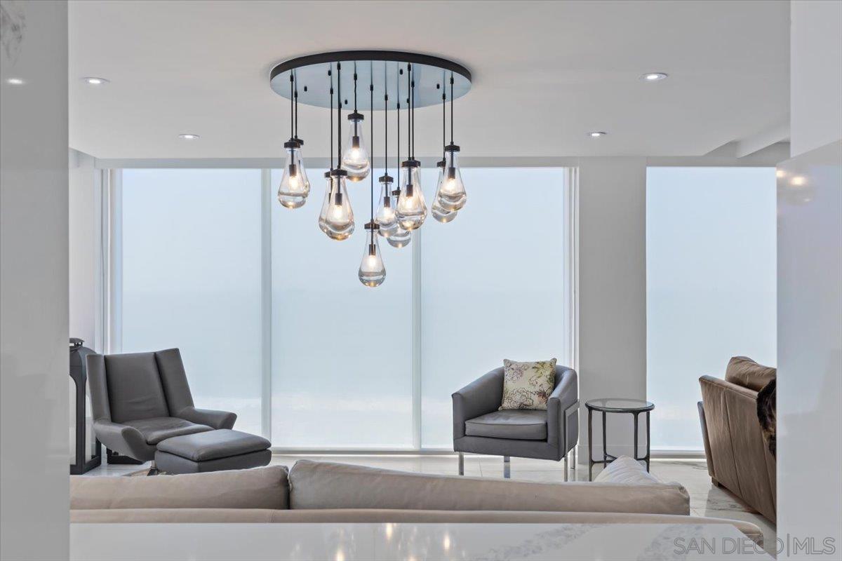 Detail Gallery Image 10 of 65 For 1830  Avenida Del Mundo  1210, Coronado,  CA 92118 - 2 Beds | 2 Baths