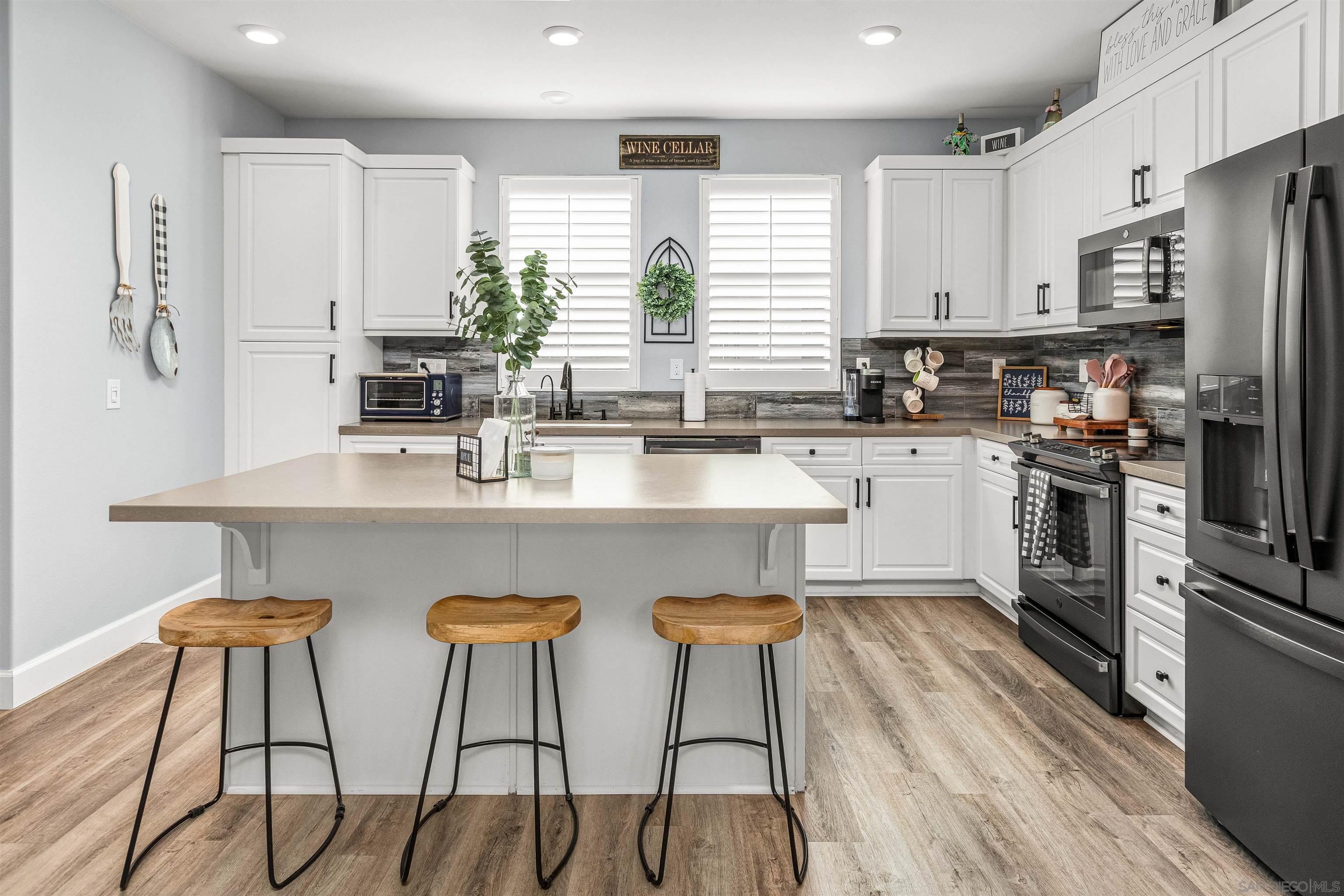 Detail Gallery Image 1 of 1 For 344  Mission Terrace Ave, San Marcos,  CA 92069 - 3 Beds | 2/1 Baths