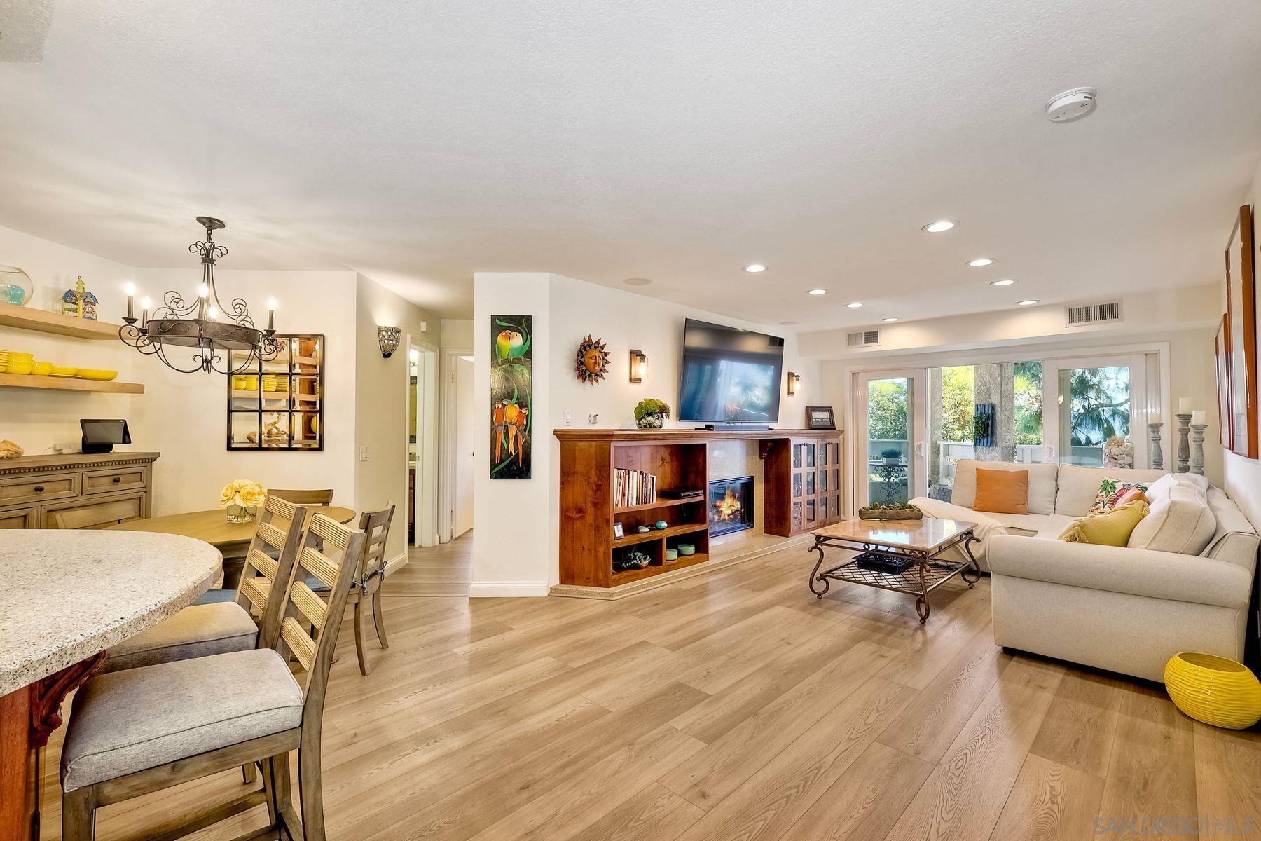 Detail Gallery Image 1 of 1 For 7163  Camino Degrazia  #114,  San Diego,  CA 92111 - 3 Beds | 2 Baths