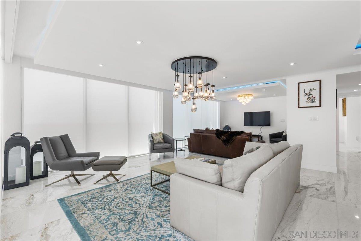 Detail Gallery Image 12 of 65 For 1830  Avenida Del Mundo  1210, Coronado,  CA 92118 - 2 Beds | 2 Baths