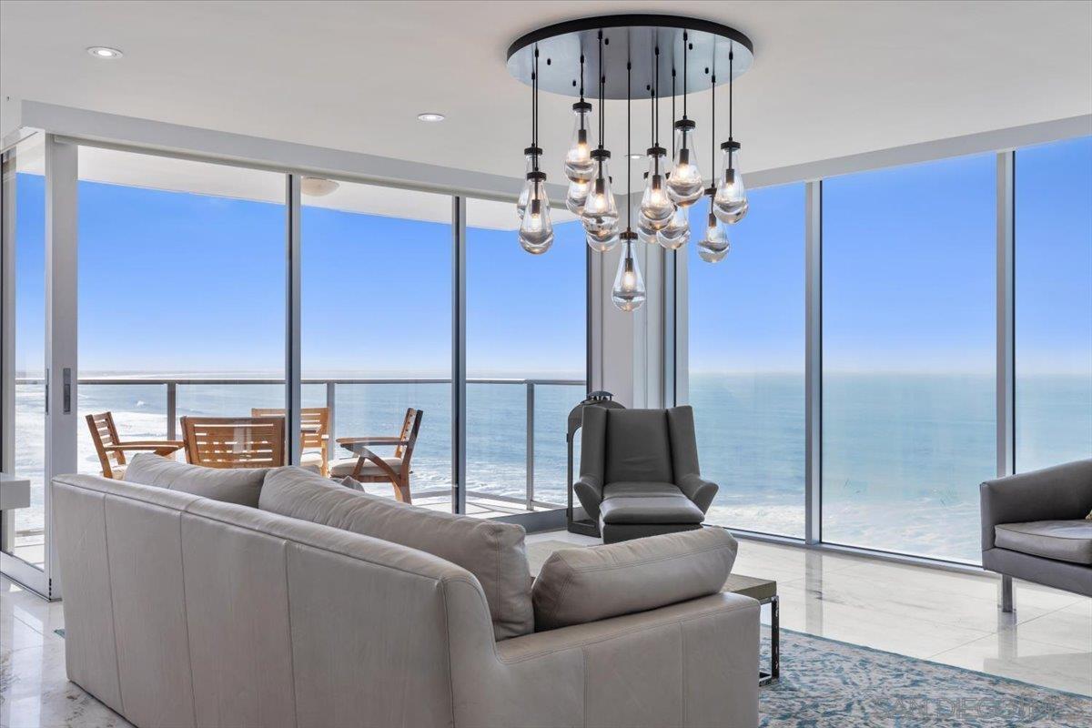 Detail Gallery Image 16 of 65 For 1830  Avenida Del Mundo  1210, Coronado,  CA 92118 - 2 Beds | 2 Baths