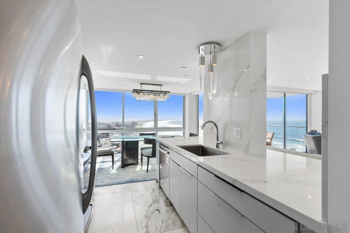 Detail Gallery Image 29 of 65 For 1830  Avenida Del Mundo  1210, Coronado,  CA 92118 - 2 Beds | 2 Baths