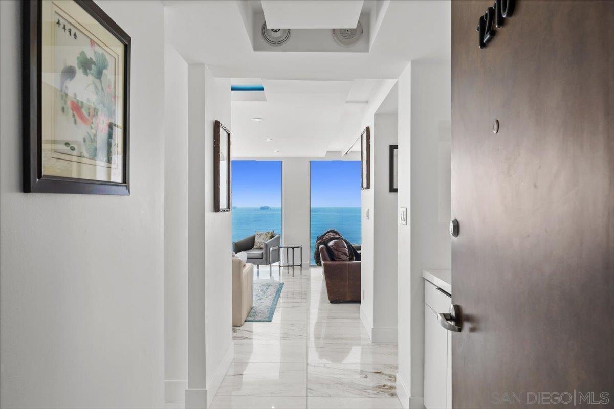 Detail Gallery Image 4 of 65 For 1830  Avenida Del Mundo  1210, Coronado,  CA 92118 - 2 Beds | 2 Baths