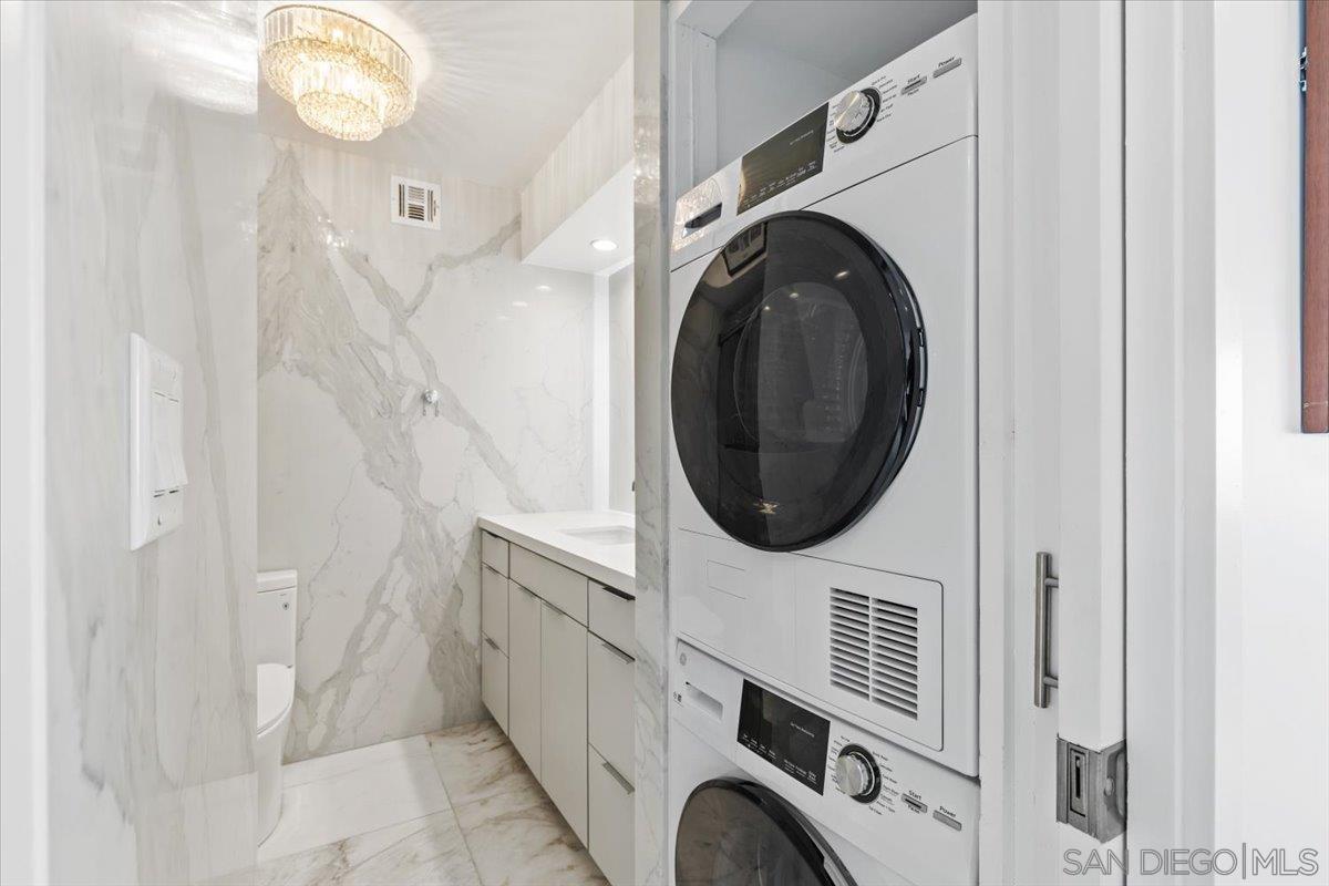 Detail Gallery Image 33 of 65 For 1830  Avenida Del Mundo  1210, Coronado,  CA 92118 - 2 Beds | 2 Baths