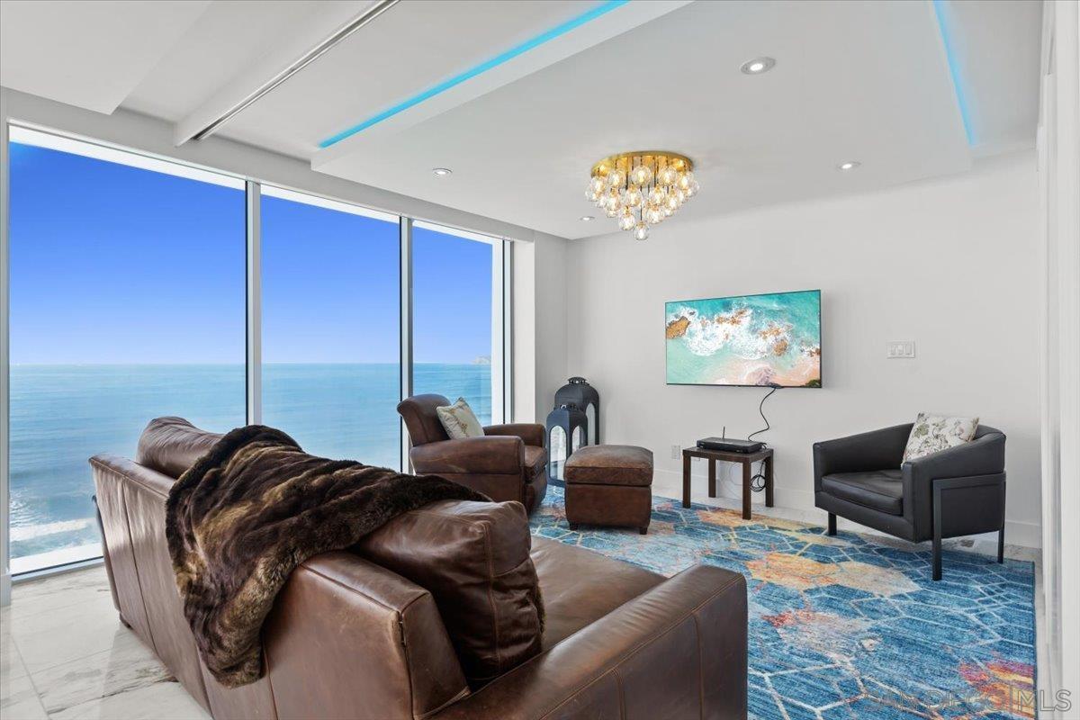 Detail Gallery Image 7 of 65 For 1830  Avenida Del Mundo  1210, Coronado,  CA 92118 - 2 Beds | 2 Baths