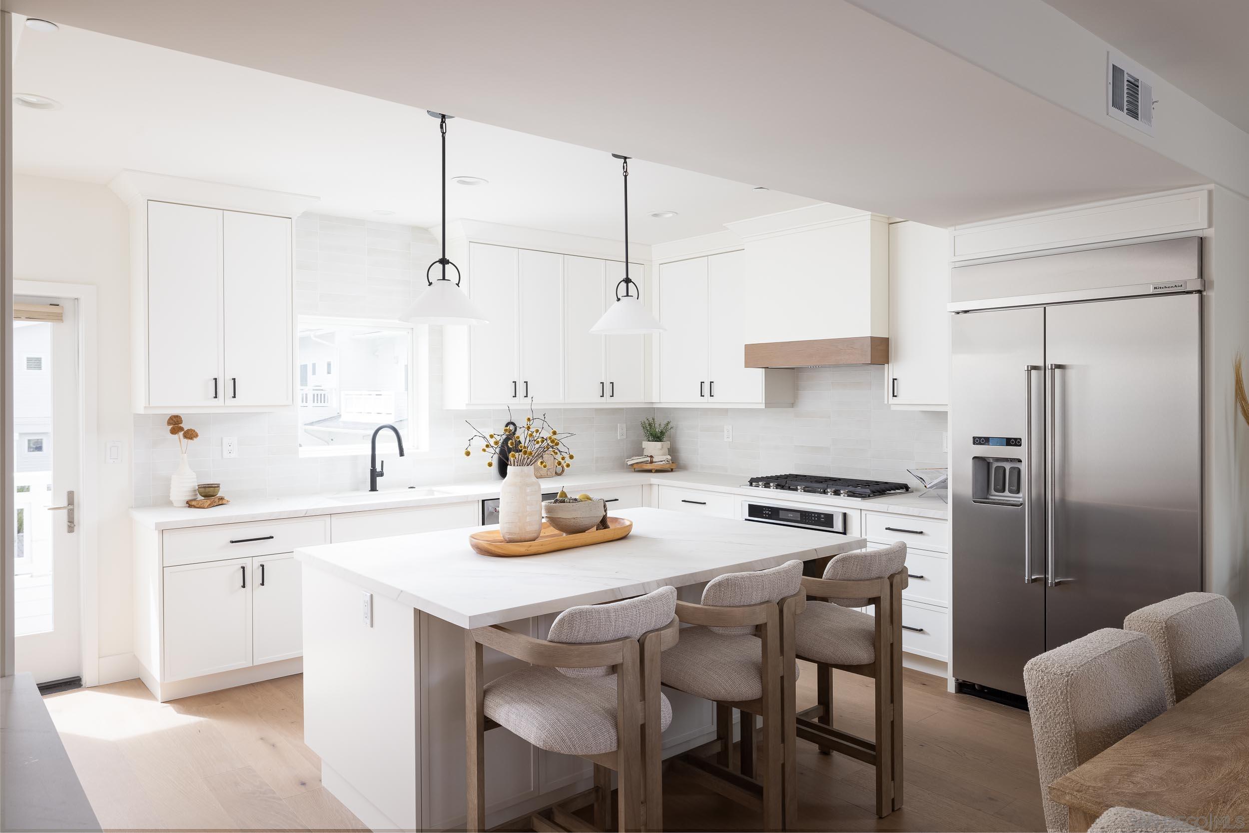 Detail Gallery Image 1 of 1 For 3337  Lincoln St., Carlsbad,  CA 92008 - 2 Beds | 2/1 Baths