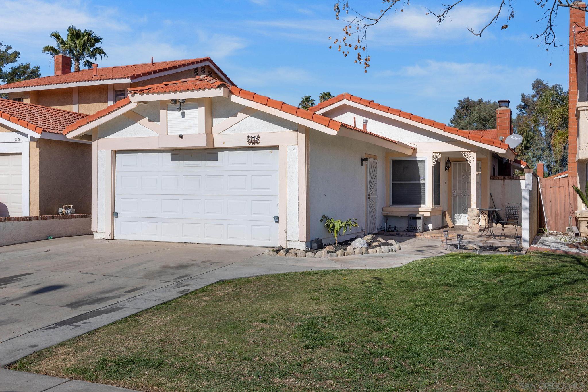 Detail Gallery Image 1 of 1 For 795  Santa Fe Ln, Colton,  CA 92324 - 3 Beds | 2 Baths