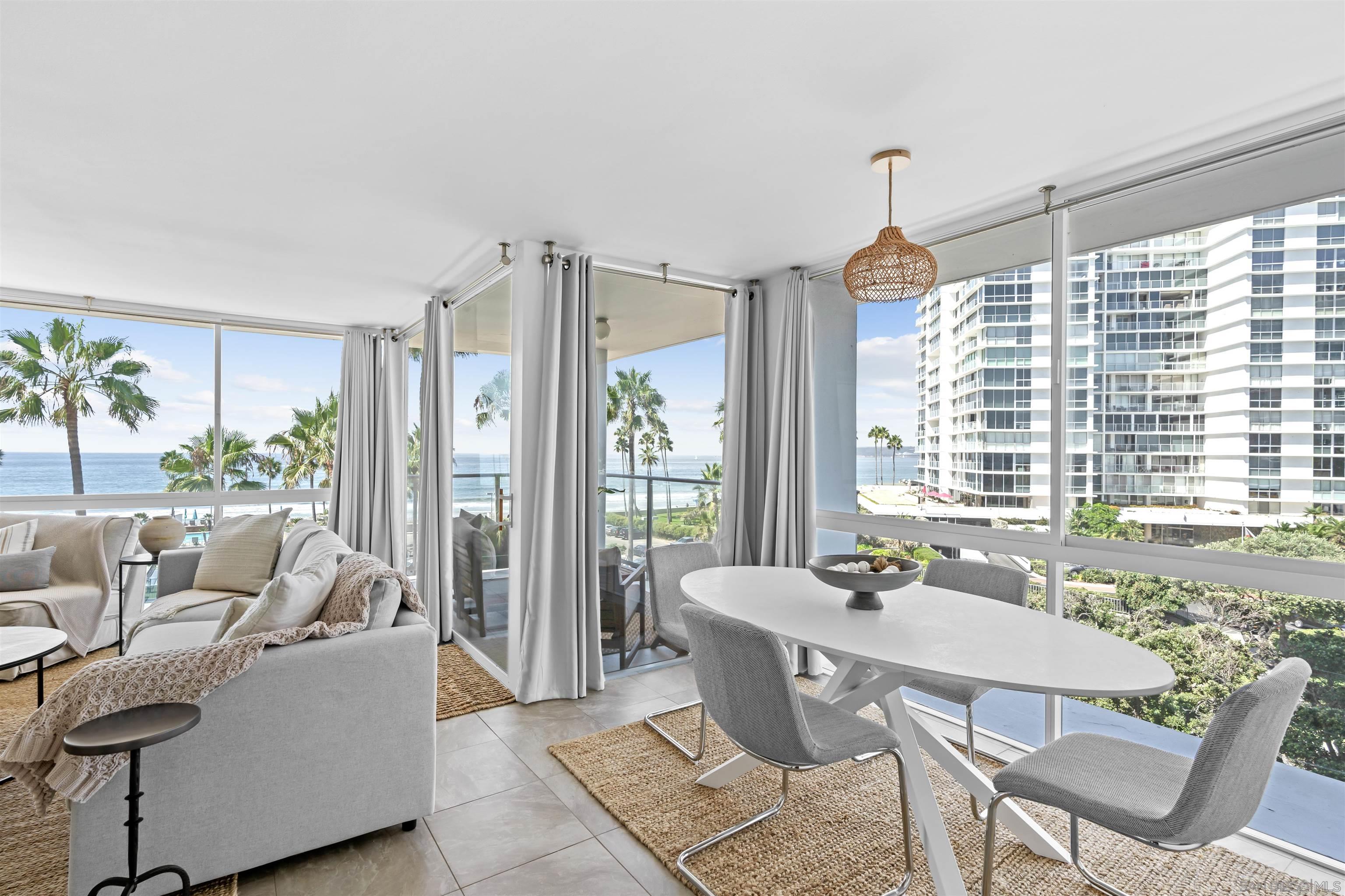 Detail Gallery Image 4 of 20 For 1810  Avenida Del Mundo  307, Coronado,  CA 92118 - 2 Beds | 2 Baths