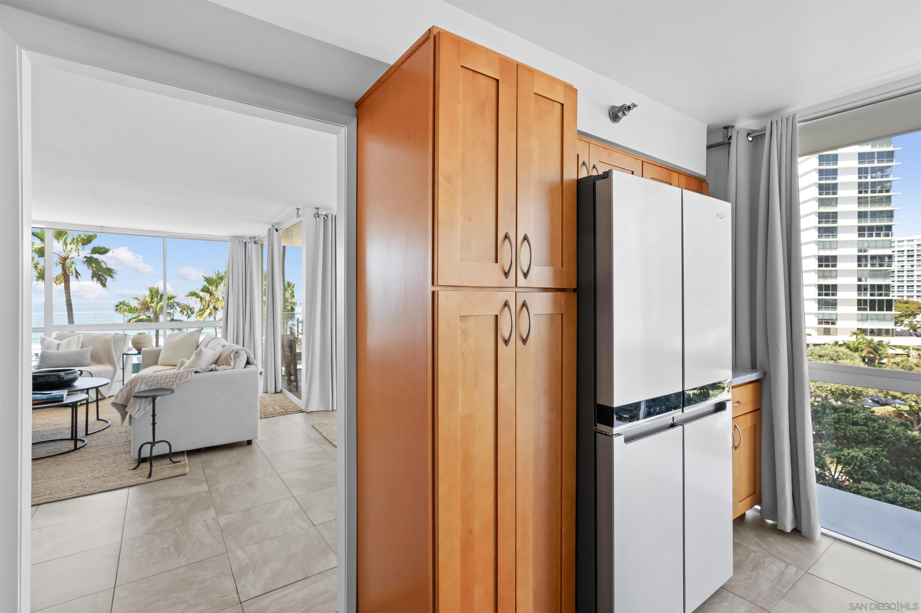 Detail Gallery Image 9 of 20 For 1810  Avenida Del Mundo  307, Coronado,  CA 92118 - 2 Beds | 2 Baths