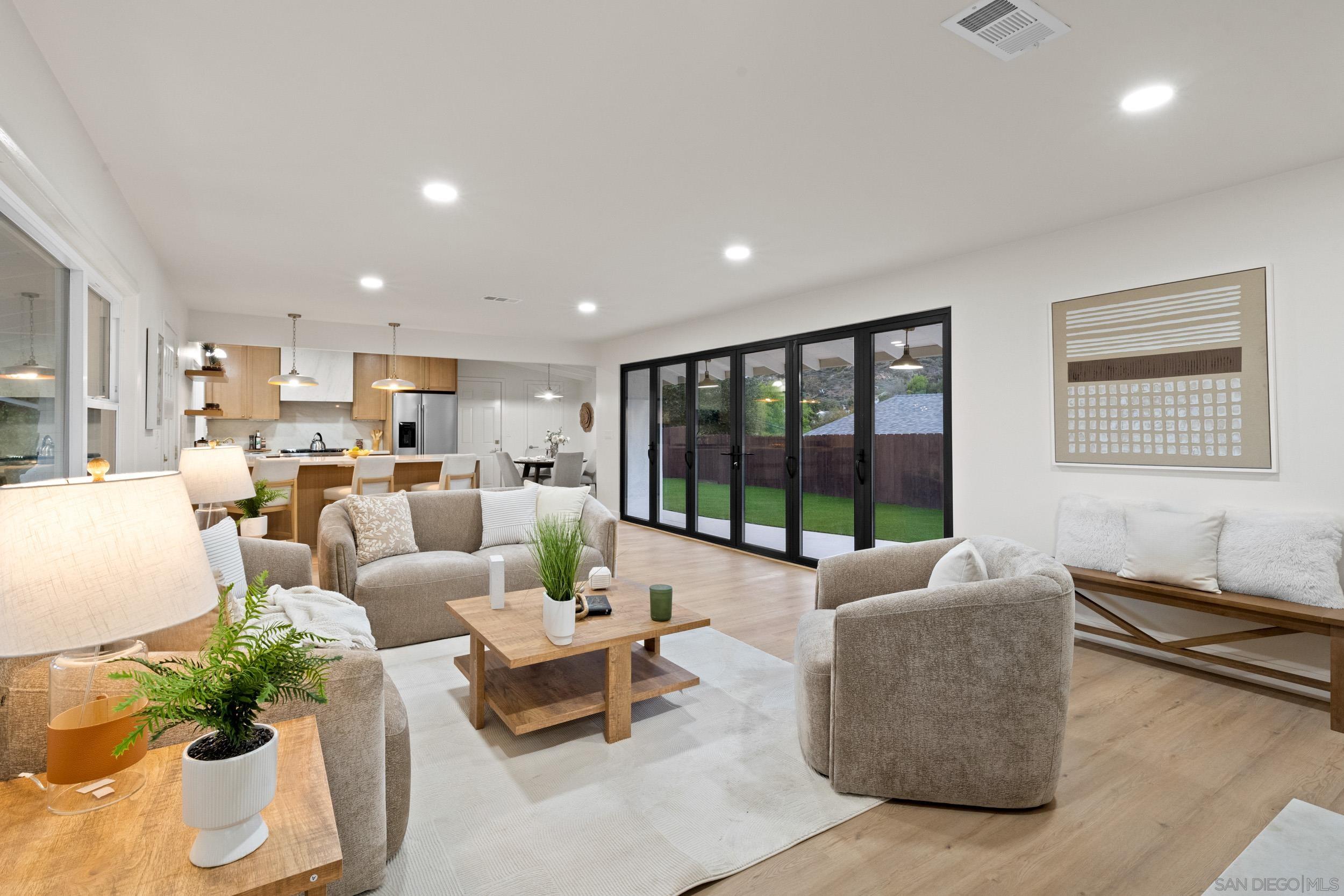 Detail Gallery Image 1 of 1 For 9504  Alto Dr, La Mesa,  CA 91941 - 3 Beds | 2/1 Baths