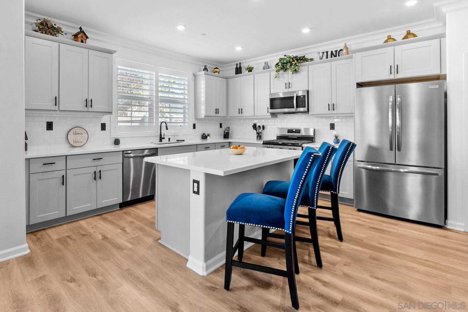 Detail Gallery Image 1 of 1 For 1722  Crabapple Way, Oceanside,  CA 92056 - 4 Beds | 2/1 Baths