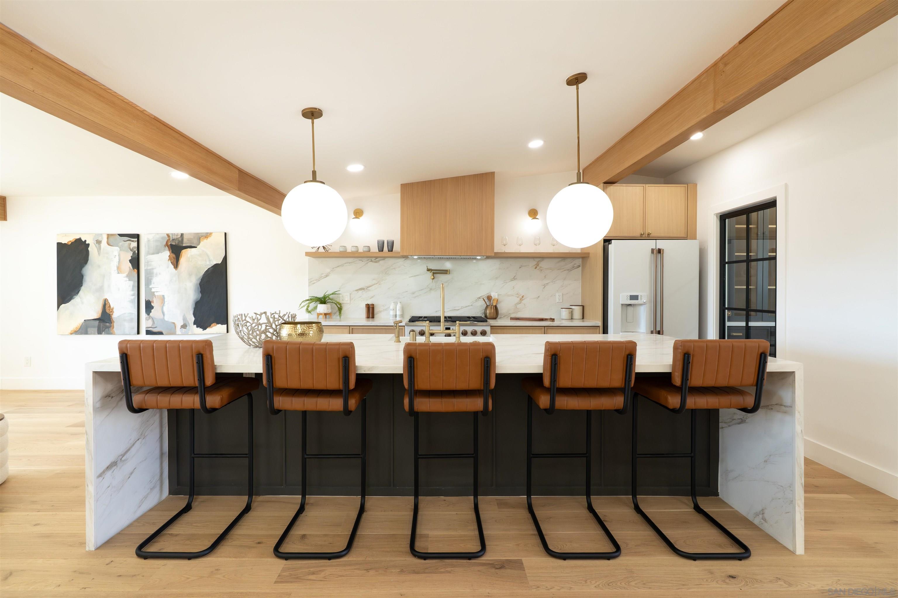 Detail Gallery Image 1 of 1 For 705 W Upas St, San Diego,  CA 92103 - 5 Beds | 3/1 Baths