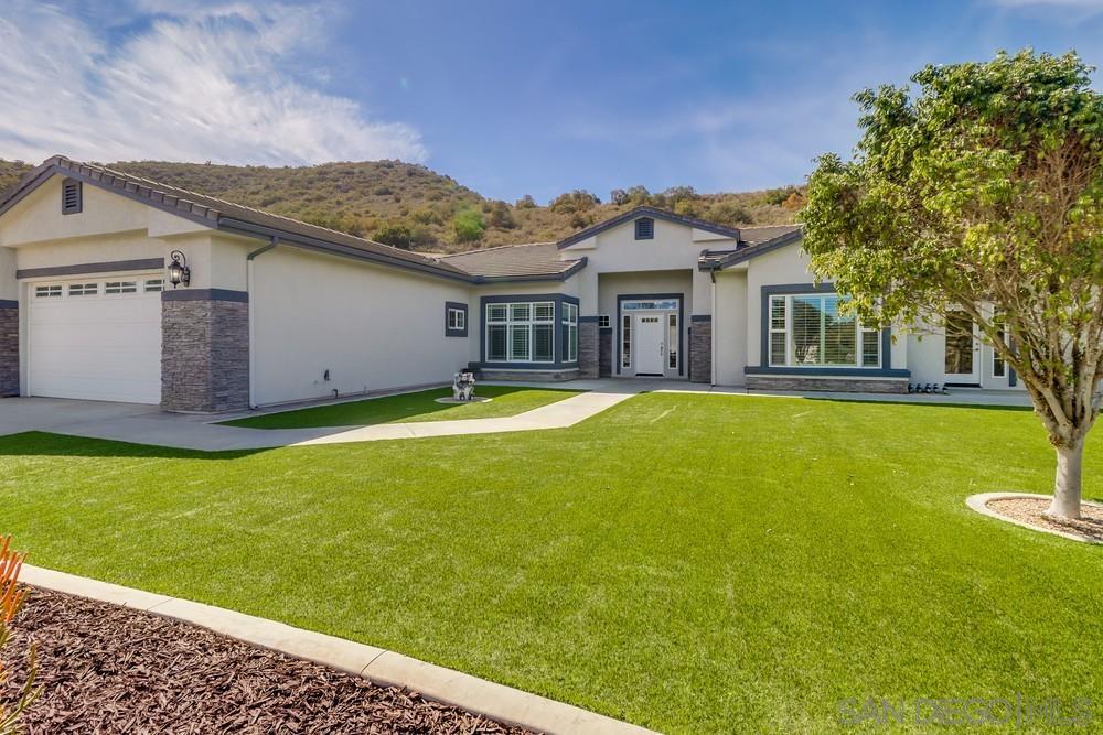 Detail Gallery Image 1 of 1 For 8837  Diamondback Dr, Santee,  CA 92071 - 5 Beds | 3/1 Baths