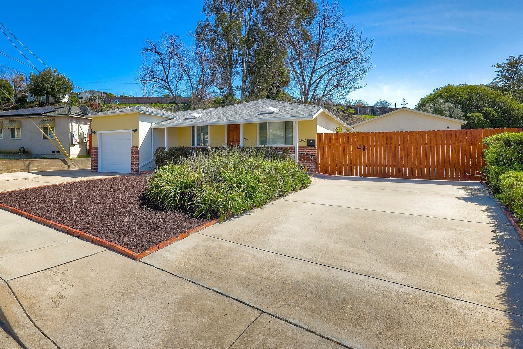 Detail Gallery Image 1 of 1 For 9307  Manor Dr, La Mesa,  CA 91942 - 3 Beds | 1 Baths