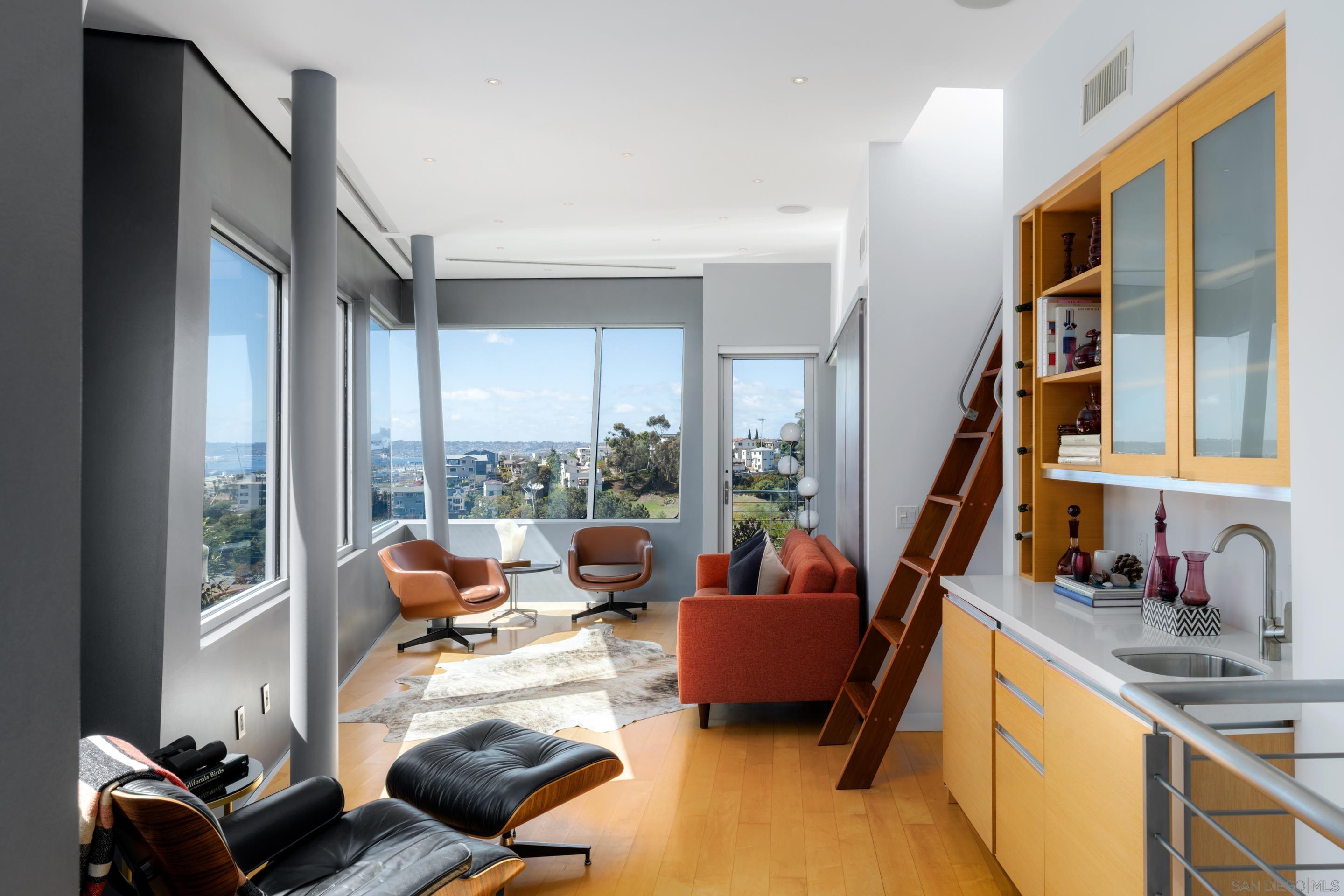 Detail Gallery Image 2 of 31 For 2730  Brant St, San Diego,  CA 92103 - 4 Beds | 3/1 Baths