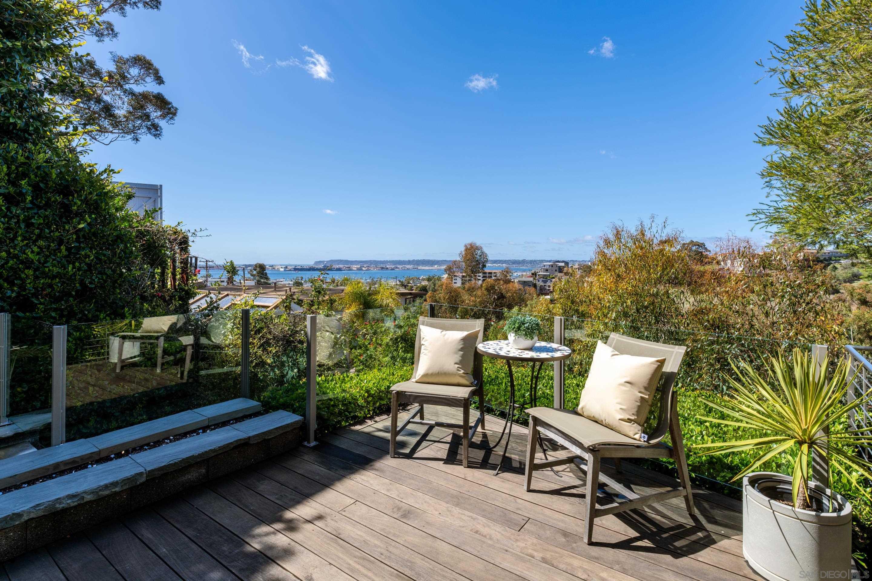 Detail Gallery Image 16 of 31 For 2730  Brant St, San Diego,  CA 92103 - 4 Beds | 3/1 Baths