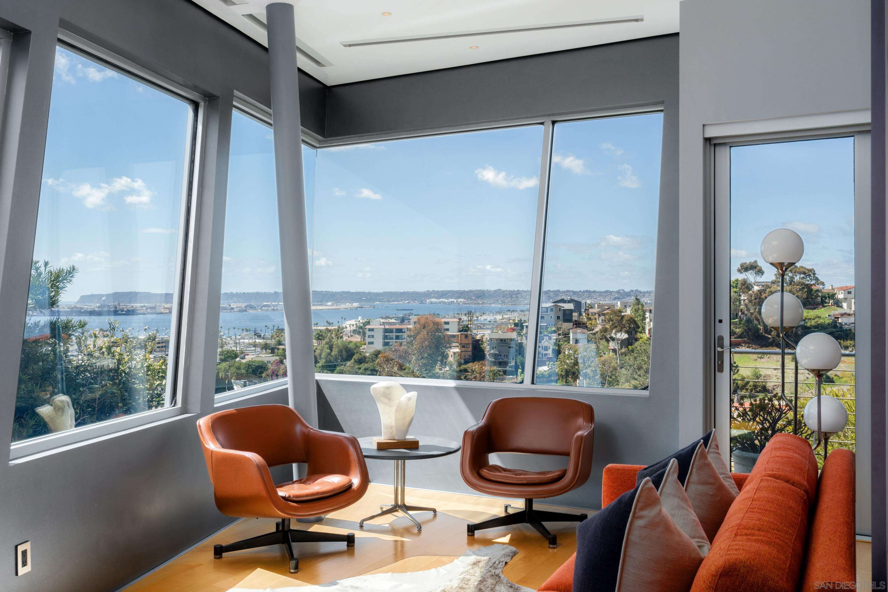 Detail Gallery Image 3 of 31 For 2730  Brant St, San Diego,  CA 92103 - 4 Beds | 3/1 Baths