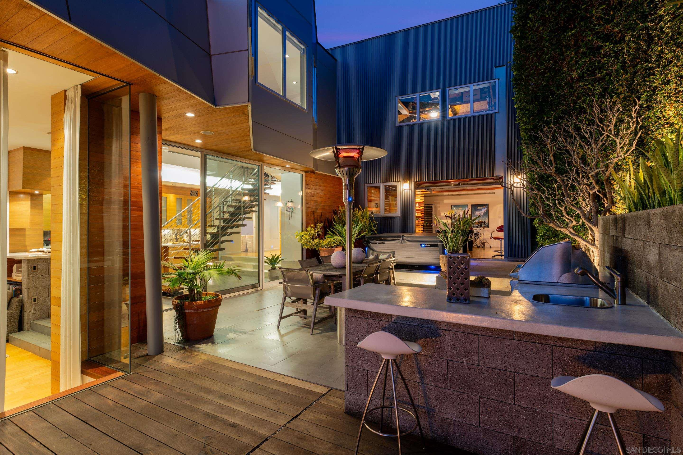 Detail Gallery Image 28 of 31 For 2730  Brant St, San Diego,  CA 92103 - 4 Beds | 3/1 Baths